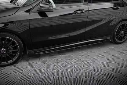 Maxton Street Pro Seitenschweller Ansatz für + Flaps Mercedes-Benz A AMG-Line W176 Facelift schwarz Hochglanz