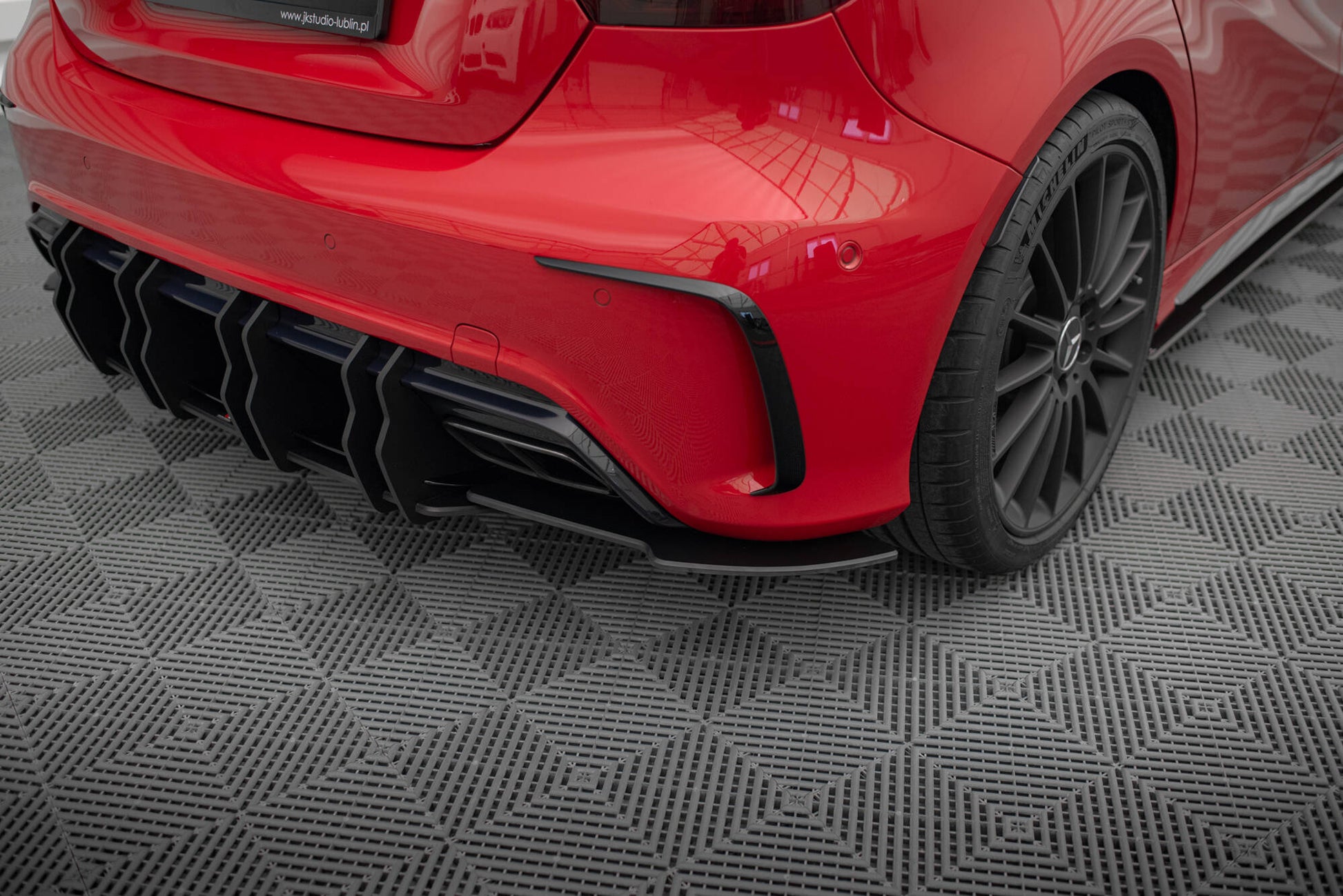 Maxton Street Pro Heck Ansatz Flaps Diffusor für Mercedes-Benz A 45 AMG W176 Facelift