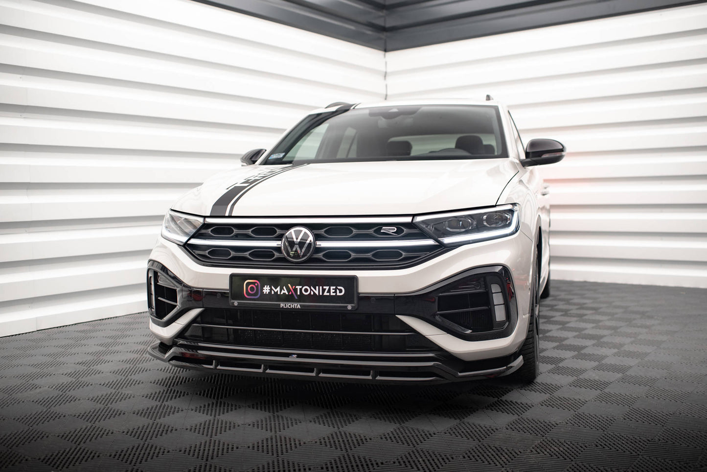 Maxton Front Ansatz V.1 für Volkswagen T-Roc R / R-Line Mk1 Facelift schwarz Hochglanz