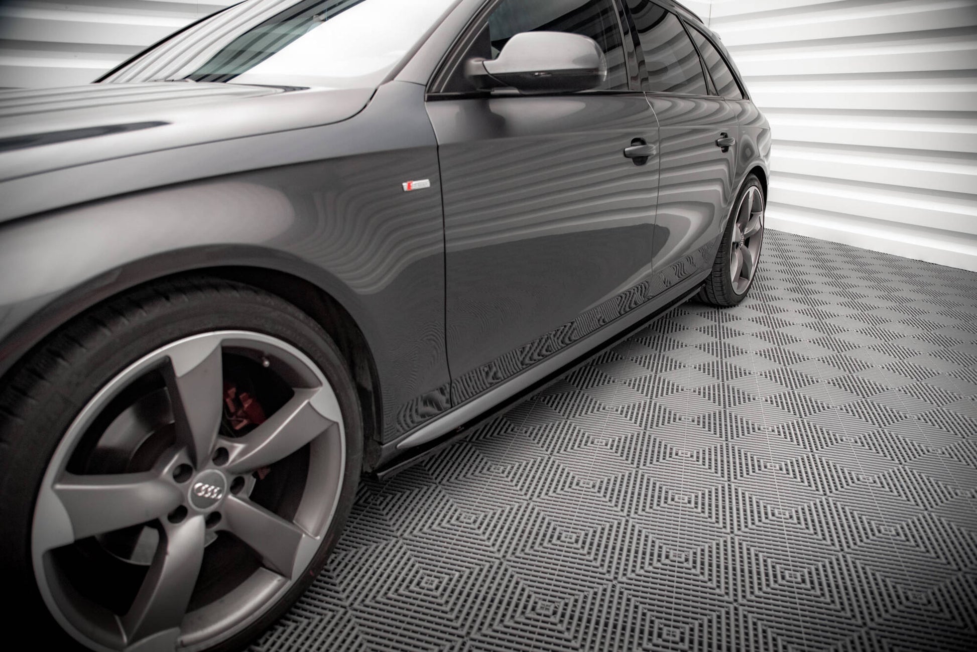 Maxton Seitenschweller Ansatz für V.2 für Audi A4 / A4 S-Line / S4 B8  schwarz Hochglanz