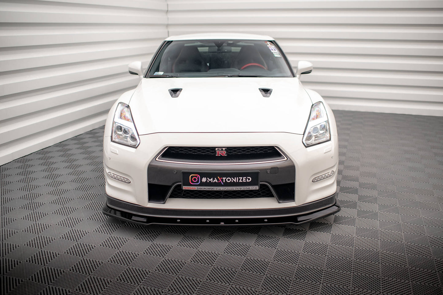 Maxton Front Ansatz für Nissan GTR R35 Facelift schwarz Hochglanz