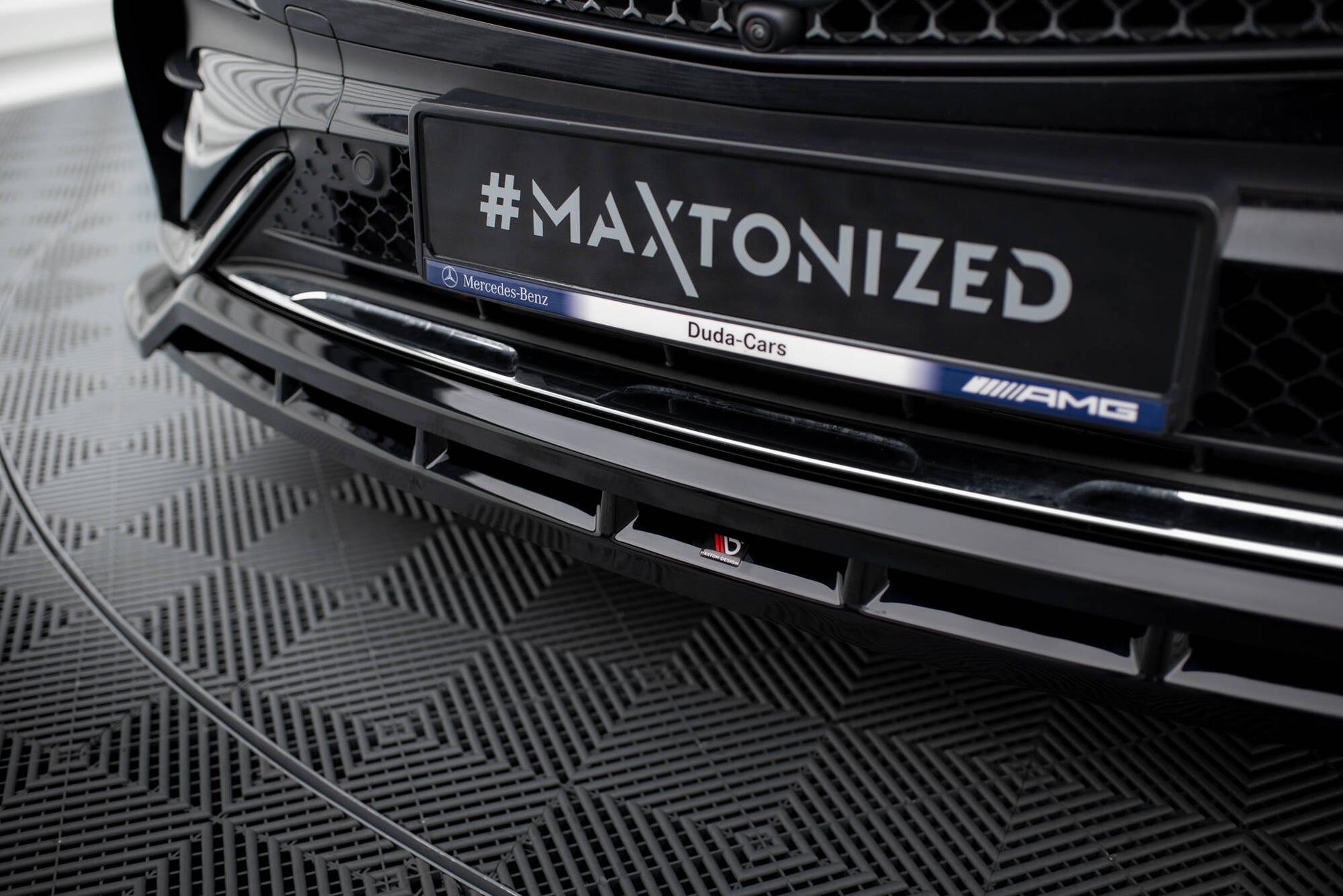 Maxton Front Ansatz für Mercedes-Benz GLC AMG-Line X254 schwarz Hochglanz