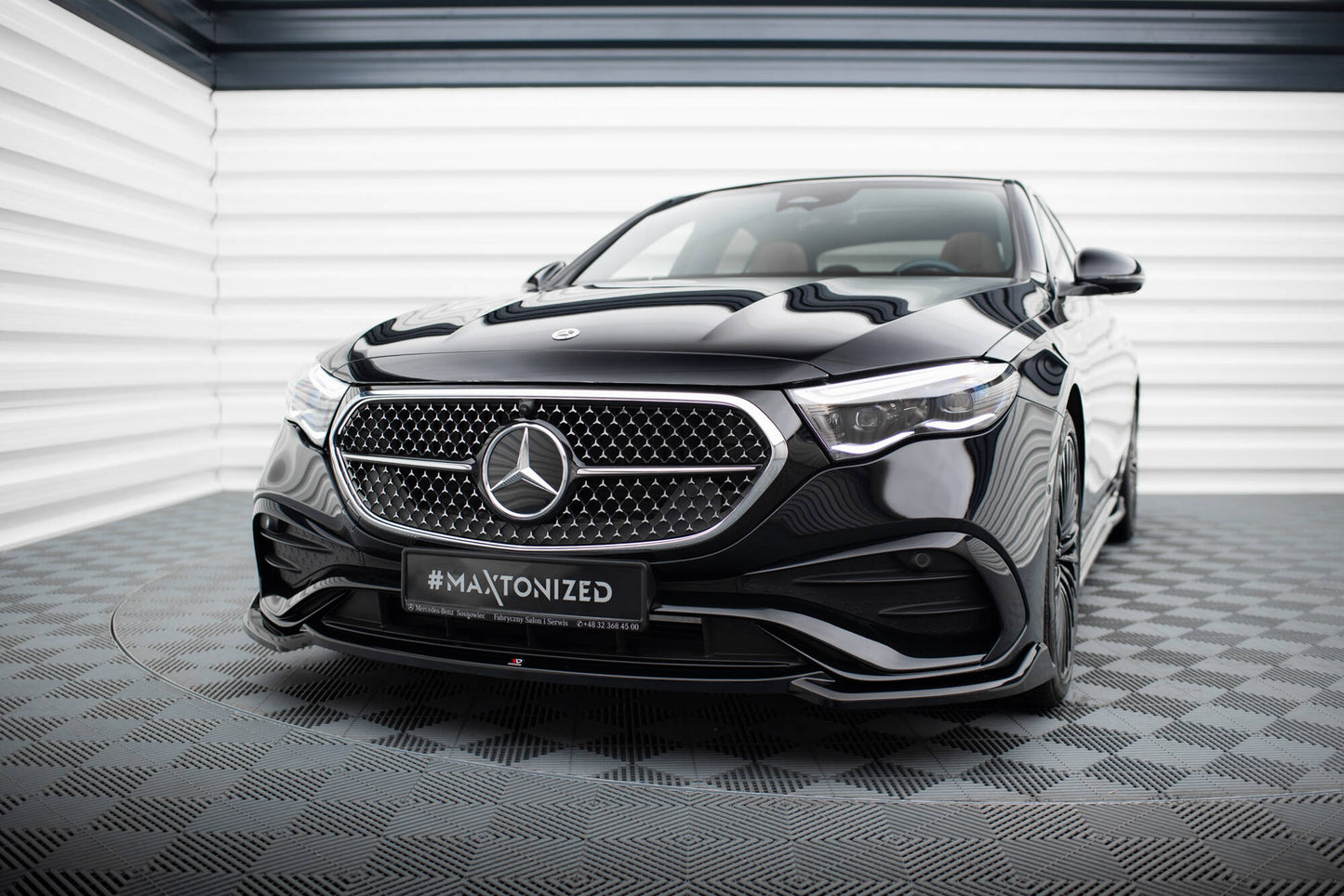 Maxton Front Ansatz V.1 für Mercedes-Benz E AMG-Line W214 schwarz Hochglanz