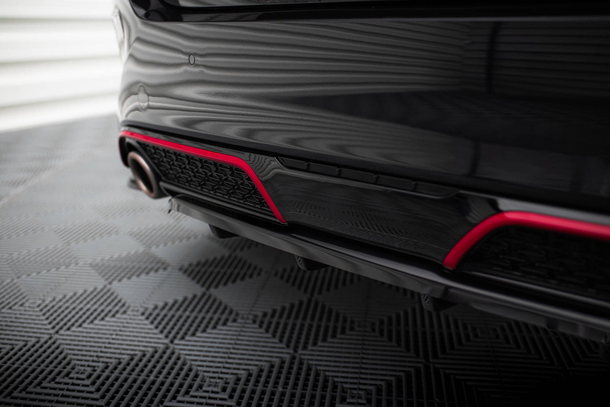 Maxton Mittlerer Diffusor Heck Ansatz DTM Look für Kia Ceed GT Mk3 Facelift schwarz Hochglanz