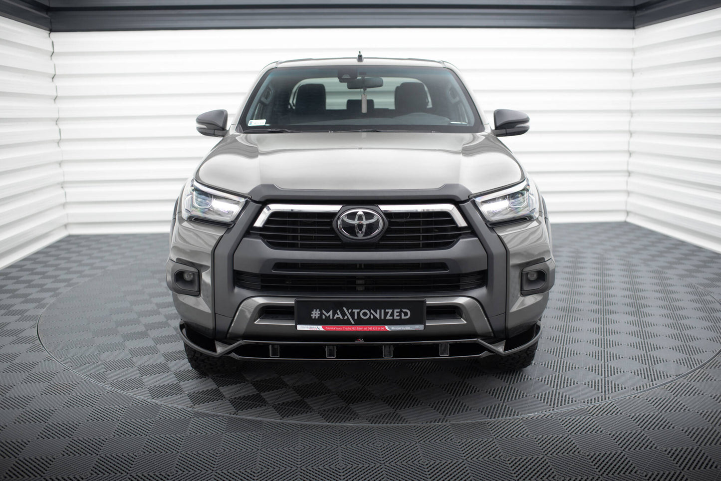 Maxton Front Ansatz für Toyota Hilux Invincible Mk8 Facelift schwarz Hochglanz