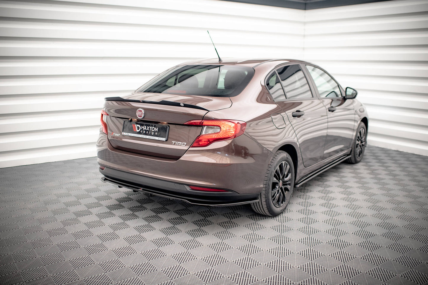 Maxton Spoiler CAP für Fiat Tipo S Limousine Mk1 schwarz Hochglanz