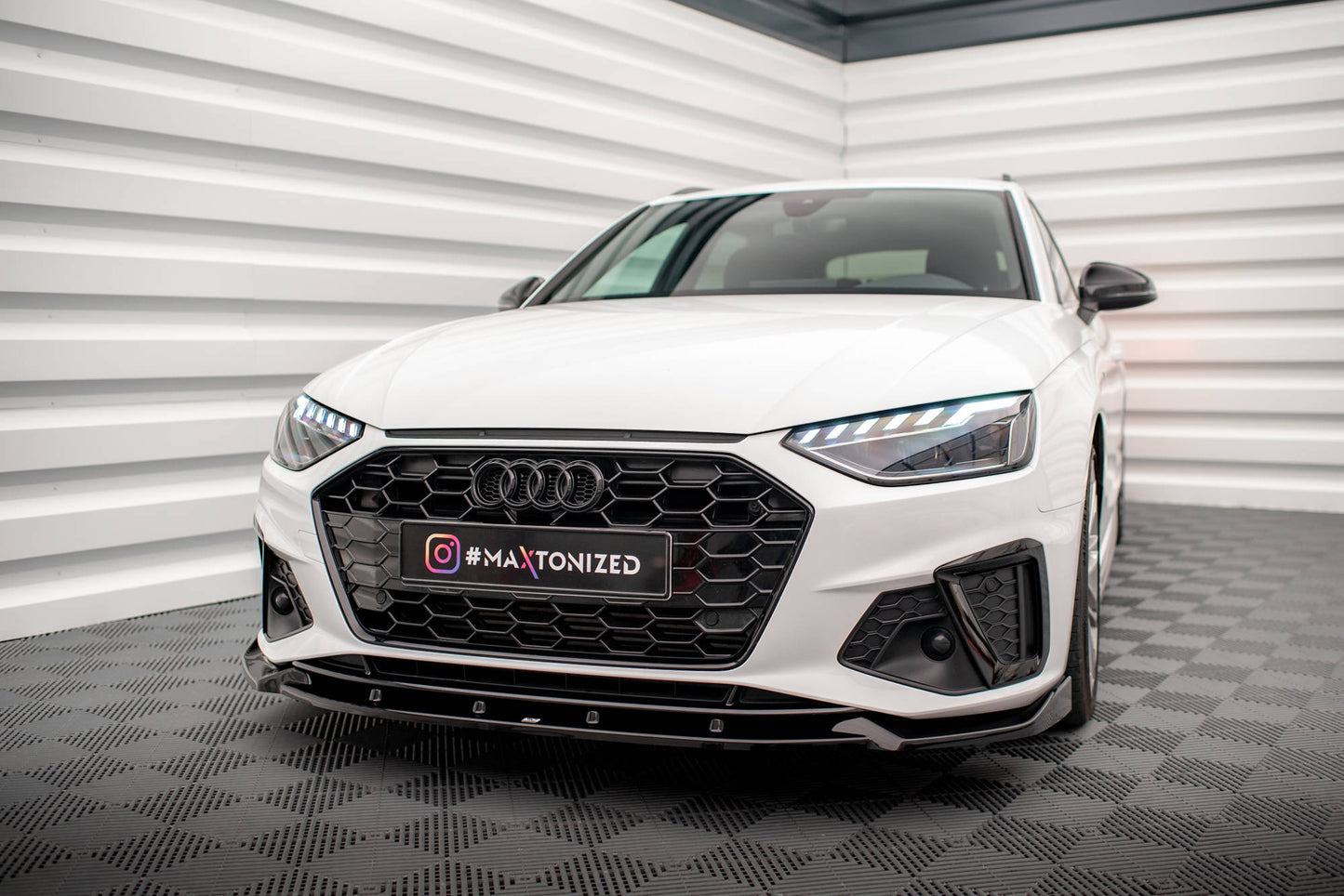 Maxton Front Ansatz V.1 für Audi A4 S-Line / S4 B9 Facelift schwarz Hochglanz