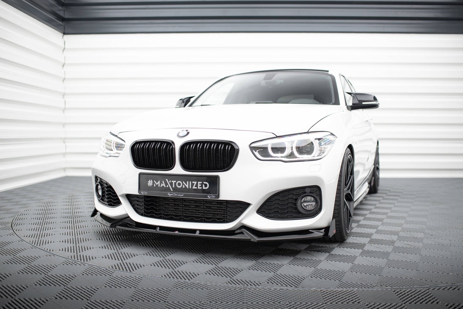 Maxton Front Ansatz V.5 +Flaps für BMW 1er M-Paket / M140i F20 Facelift