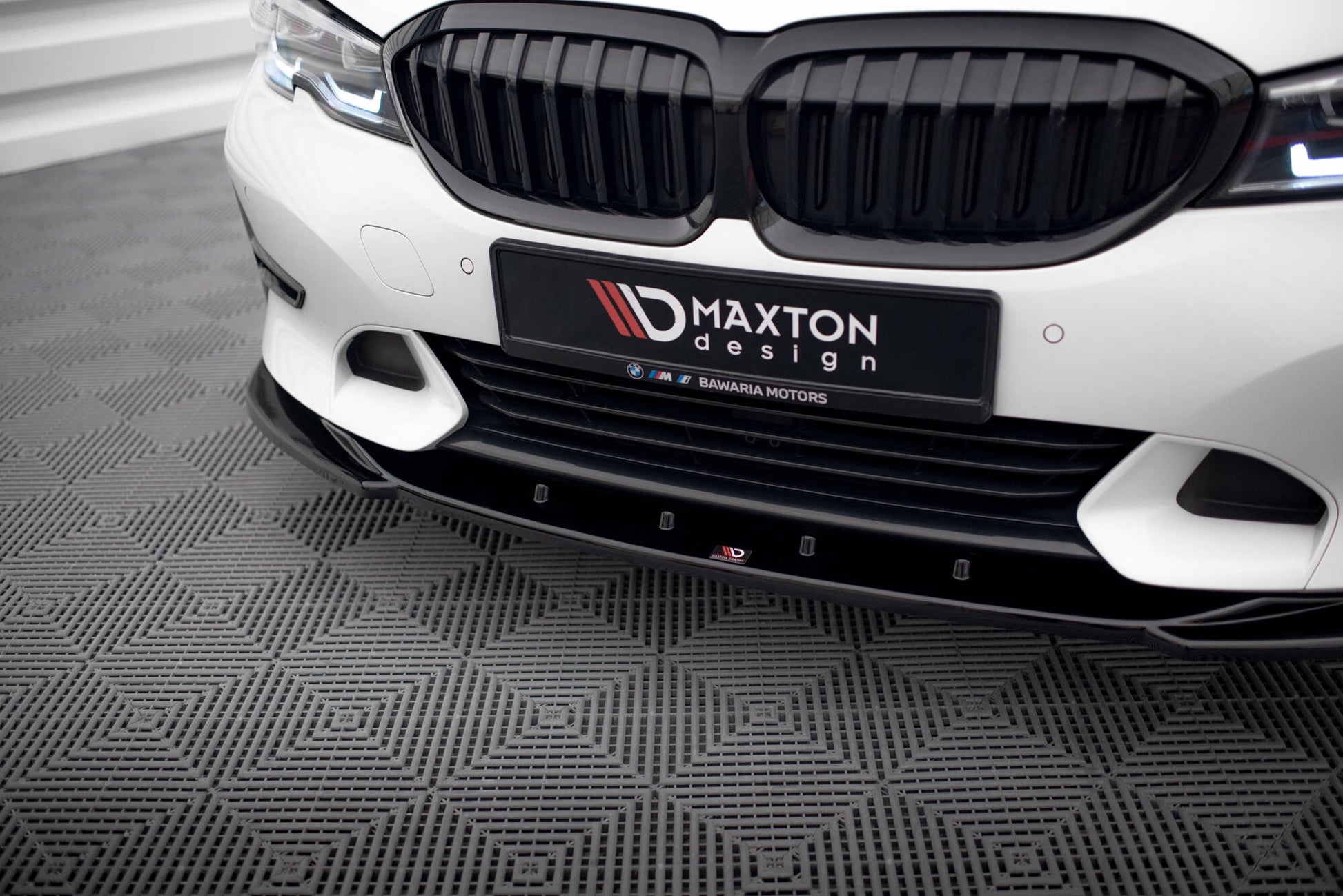 Maxton Front Ansatz V.2 für BMW 3er Sport Line G20 / G21 schwarz Hochglanz