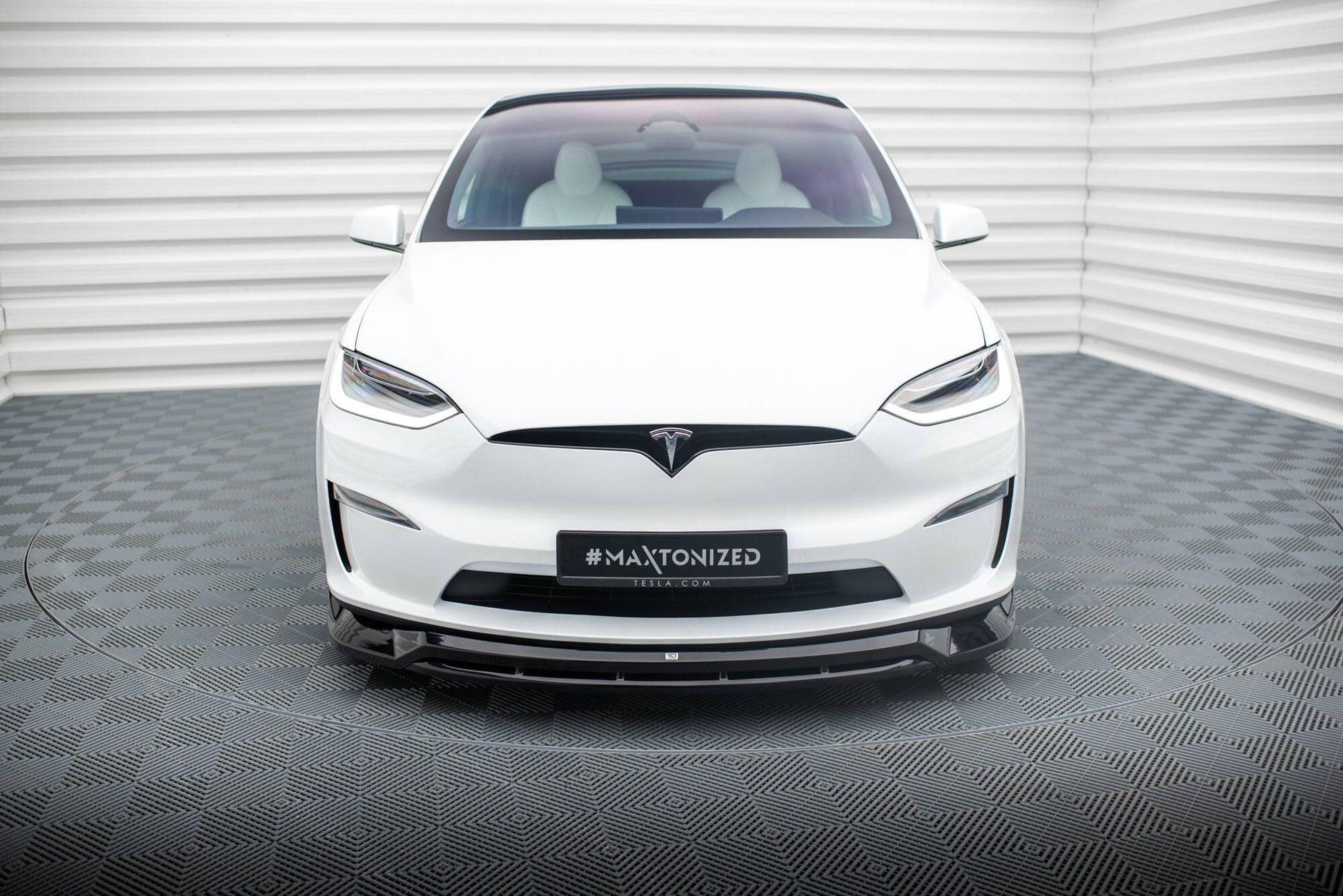 Maxton Front Ansatz V.1 für Tesla Model X Mk1 Facelift schwarz Hochglanz