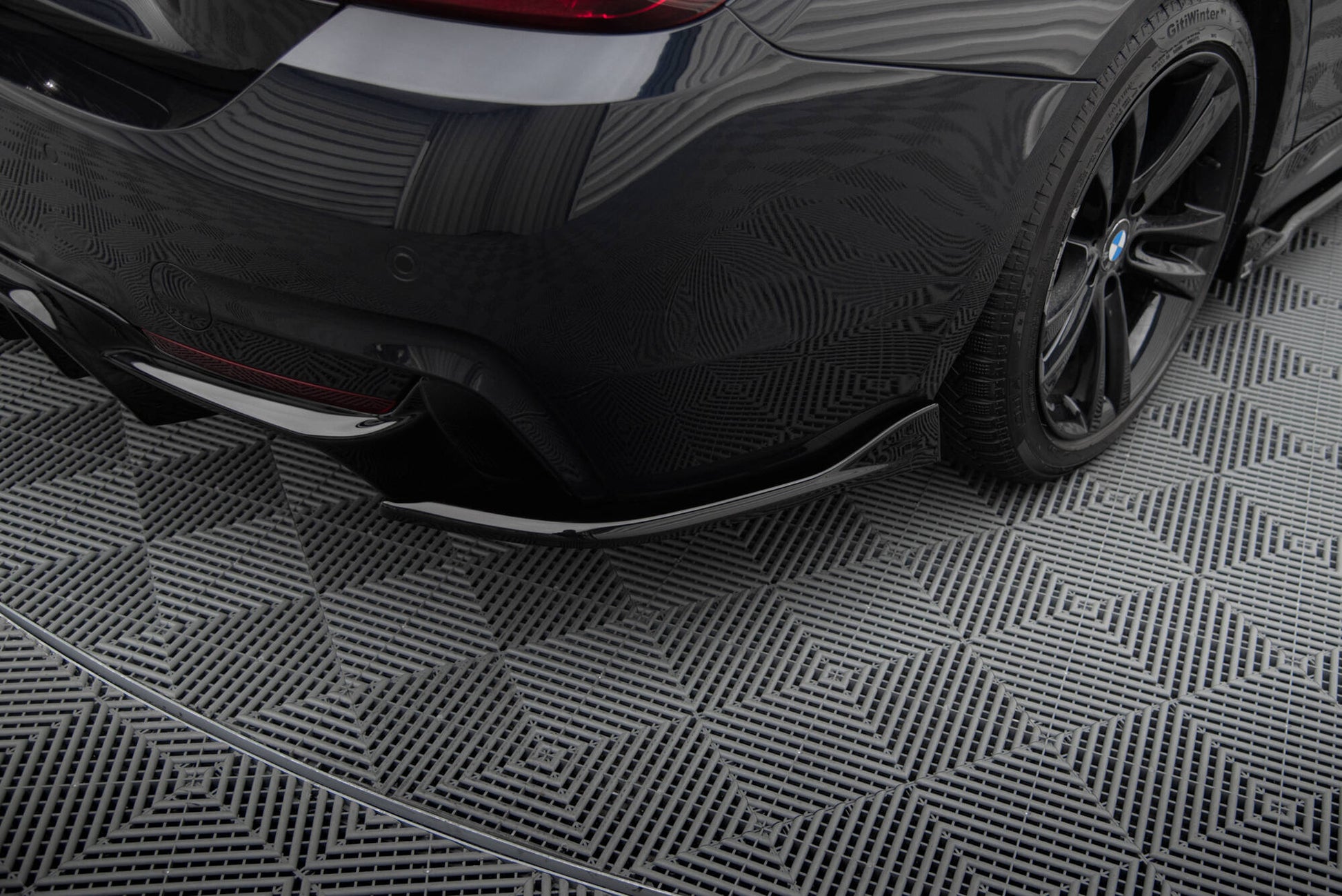 Maxton Heck Ansatz Flaps Diffusor V.1 für BMW 4er Gran Coupe M-Paket F36 schwarz Hochglanz