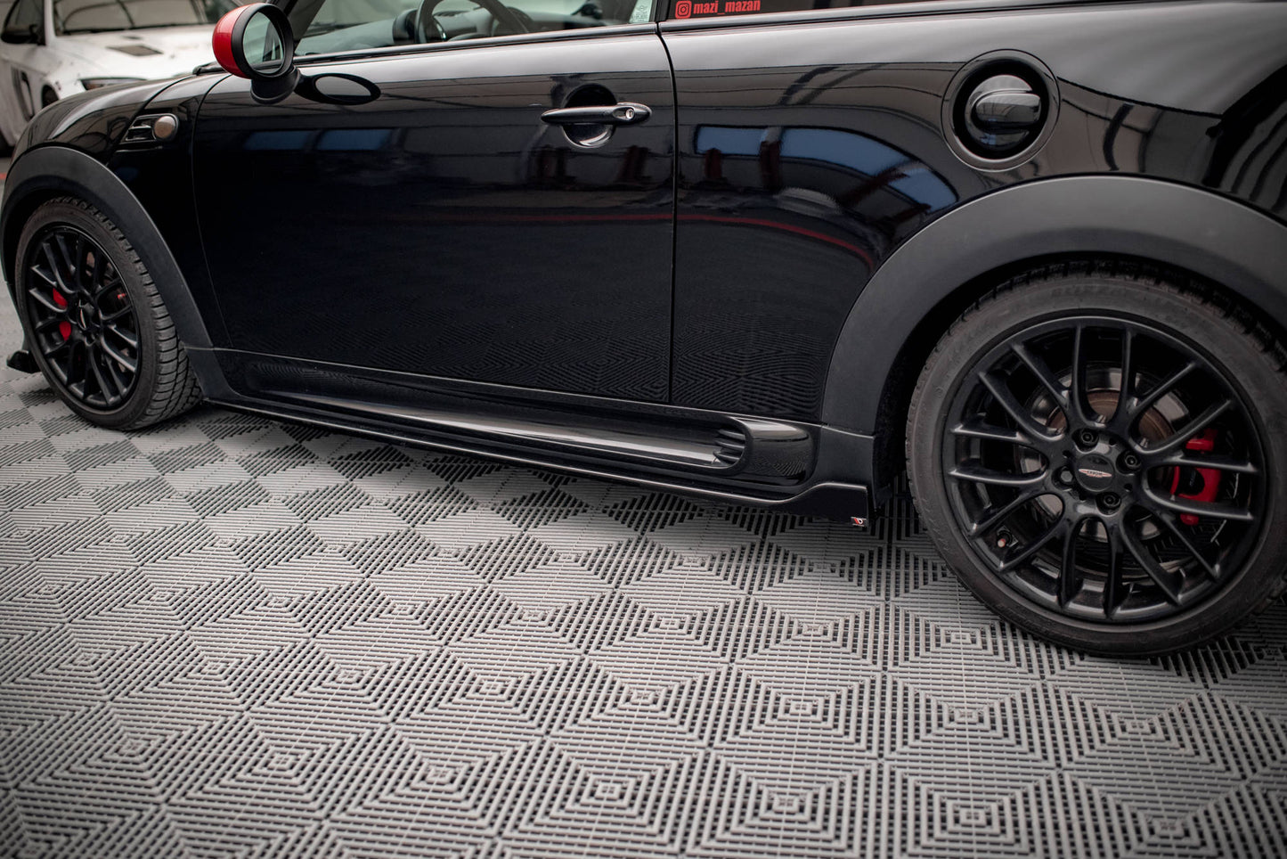 Maxton Seitenschweller Ansatz für V.2 für Mini Cooper John Cooper Works R56 schwarz Hochglanz