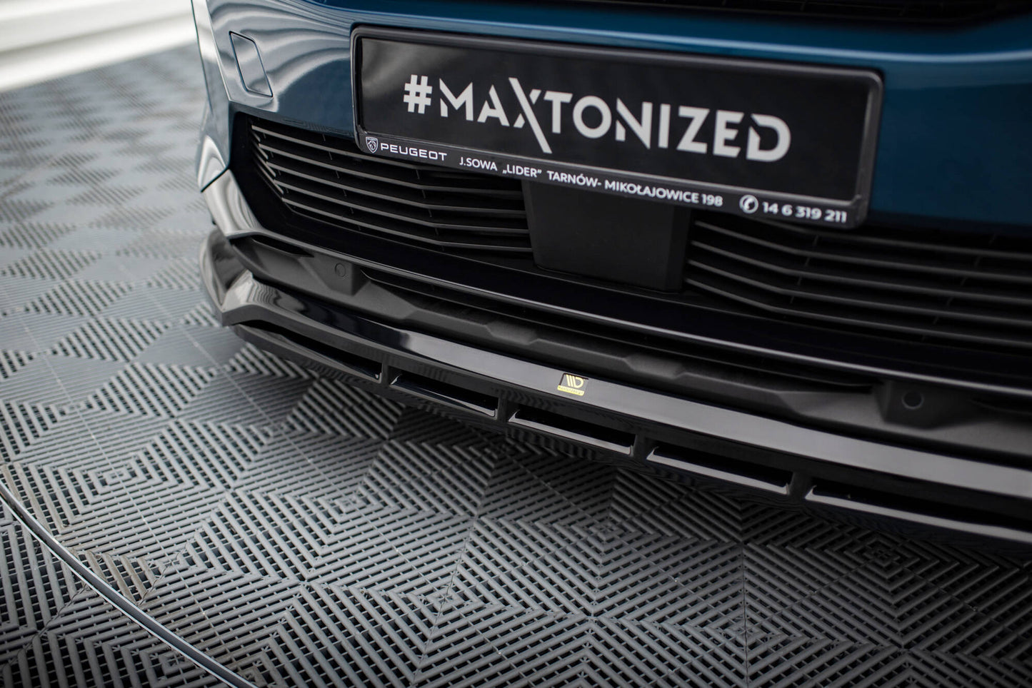 Maxton Front Ansatz für Peugeot 3008 GT-Line Mk2 Facelift schwarz Hochglanz