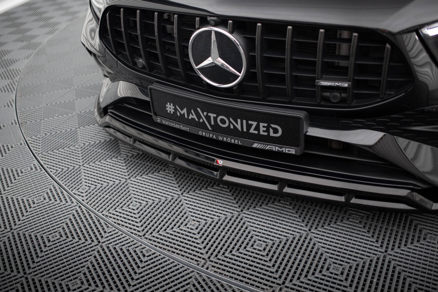 Maxton Front Ansatz für Mercedes-AMG A35 W177 Facelift schwarz Hochglanz