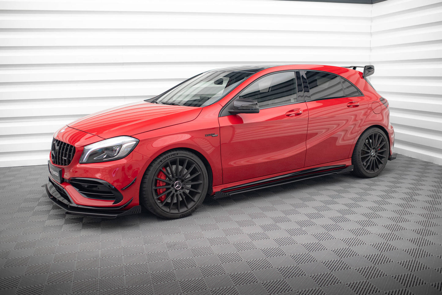 Maxton Street Pro Seitenschweller Ansatz für + Flaps Mercedes-Benz A 45 AMG W176 Facelift schwarz Hochglanz