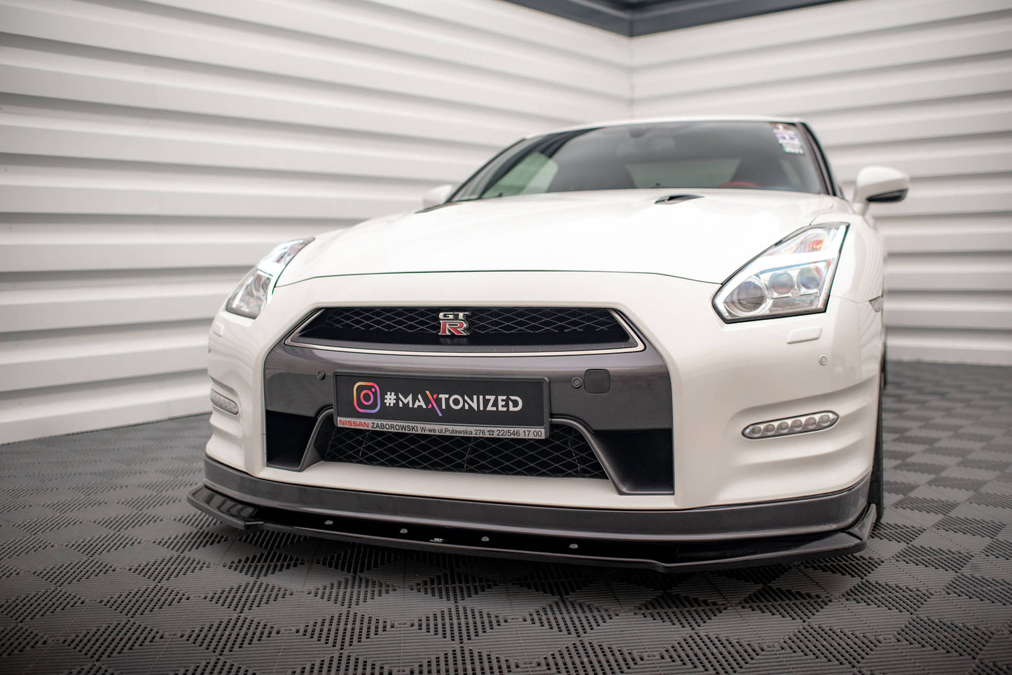 Maxton Front Ansatz für Nissan GTR R35 Facelift schwarz Hochglanz