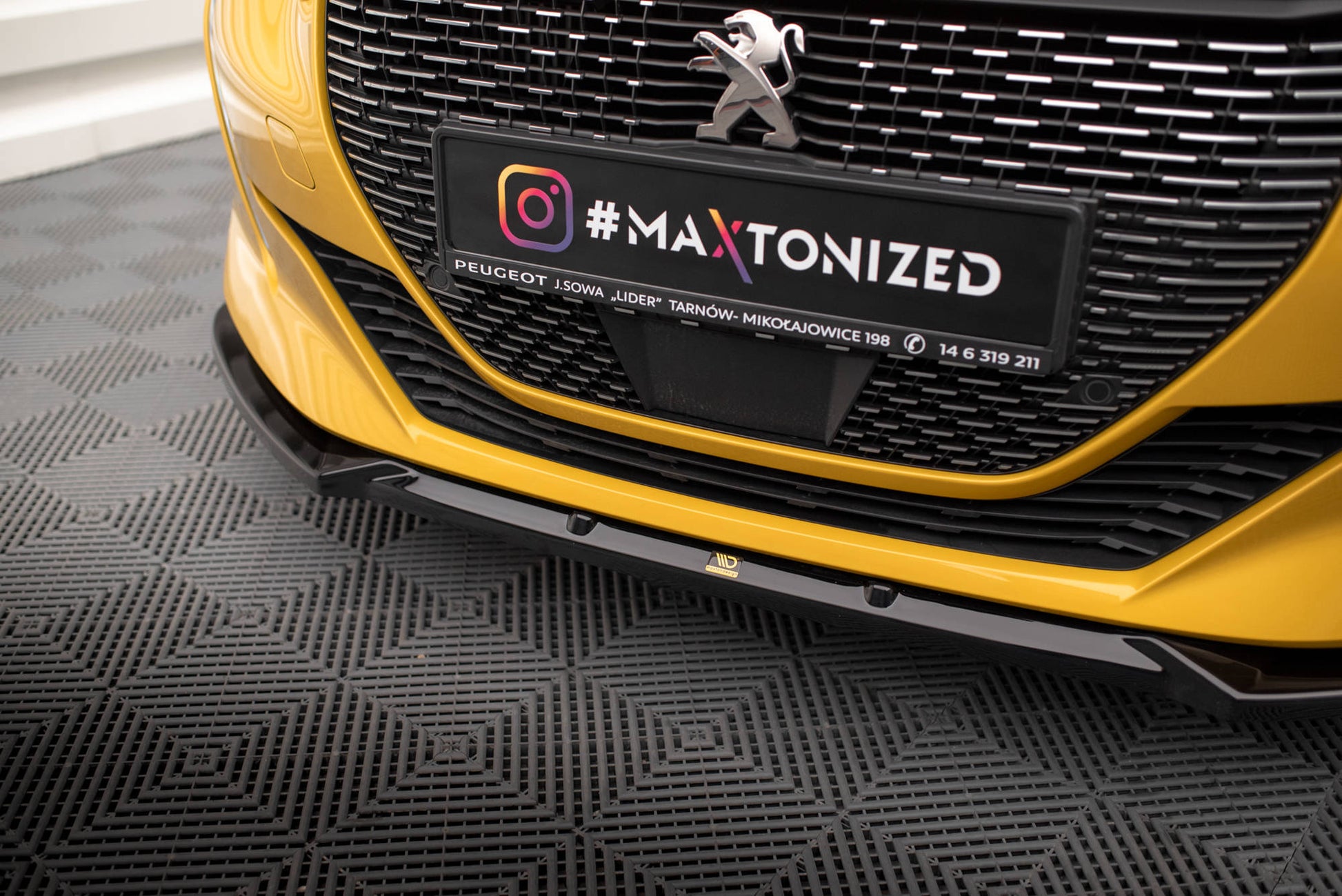 Maxton Front Ansatz V.1 für Peugeot 208 GT Mk2 schwarz Hochglanz