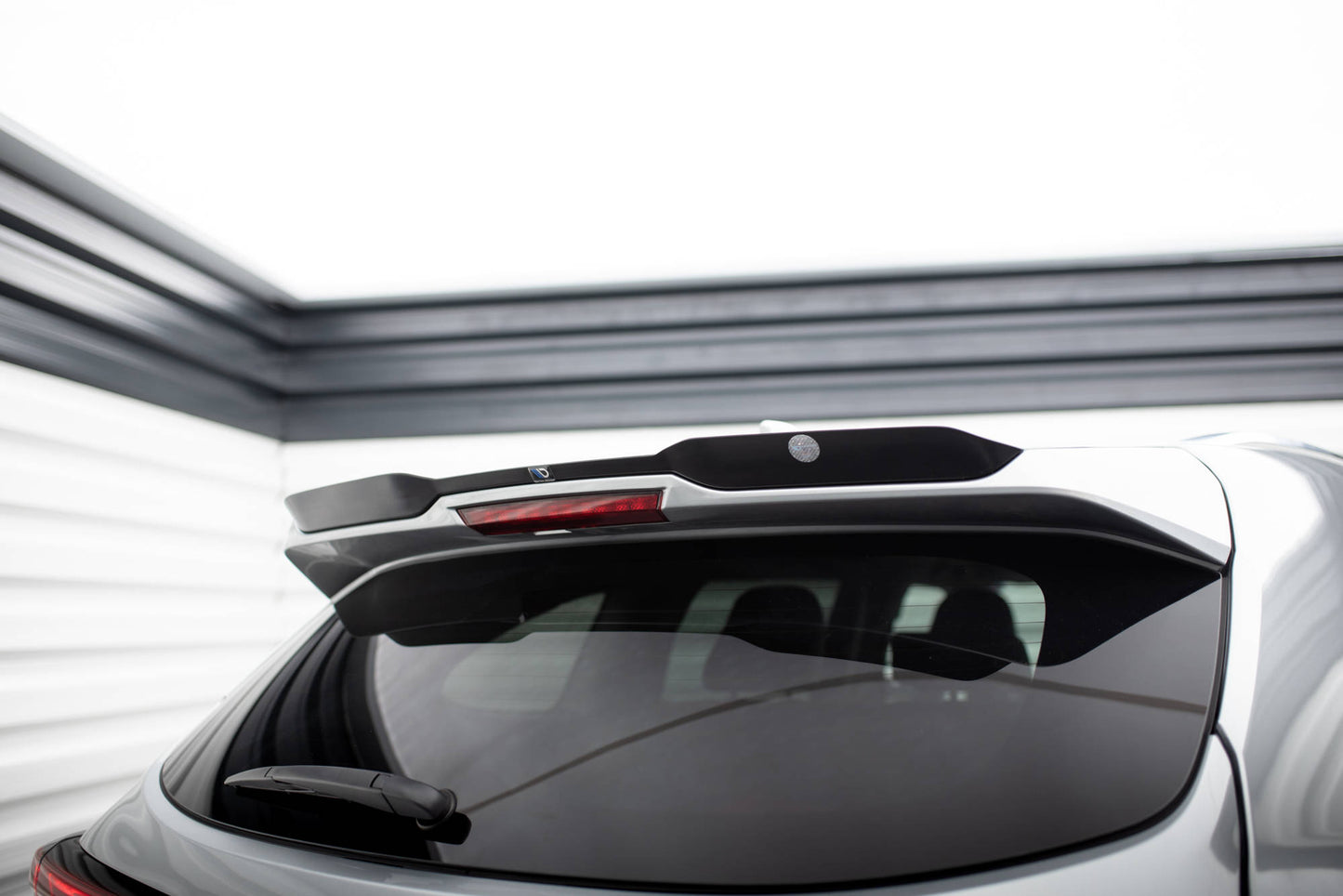 Maxton Spoiler CAP für Toyota Highlander Mk4 schwarz Hochglanz