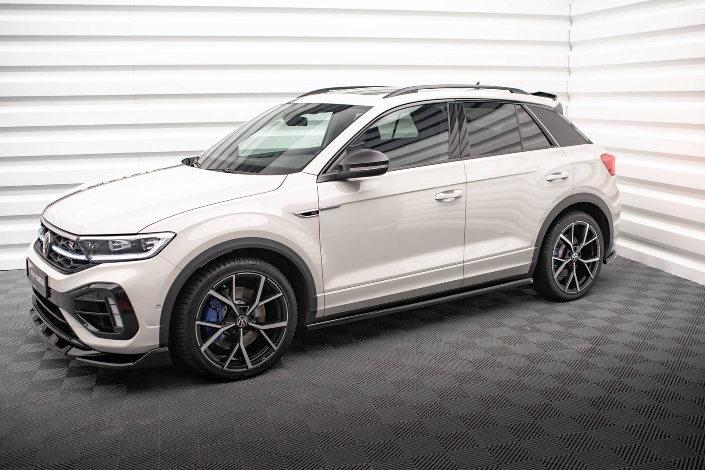 Maxton Seitenschweller Ansatz für Volkswagen T-Roc R / R-Line Mk1 Facelift schwarz Hochglanz