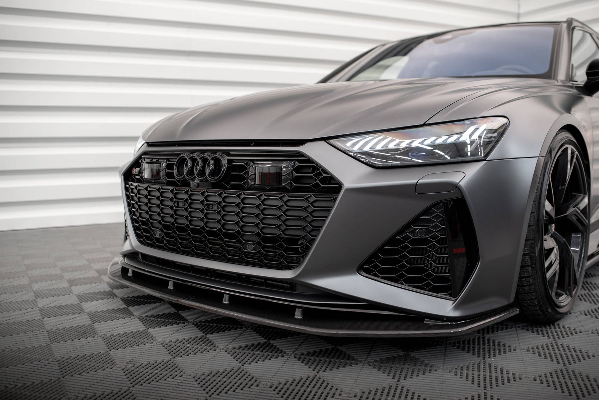 Maxton Set of Carbon Fiber Splitters Audi RS6 C8 schwarz matt