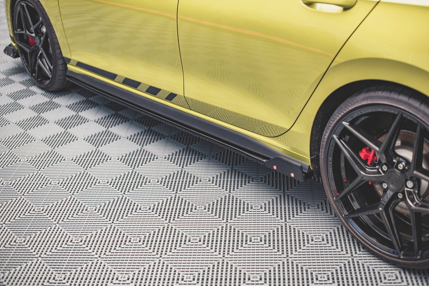 Maxton Seitenschweller Ansatz für V.2 für + Flaps Volkswagen Golf 8 GTI / GTI Clubsport