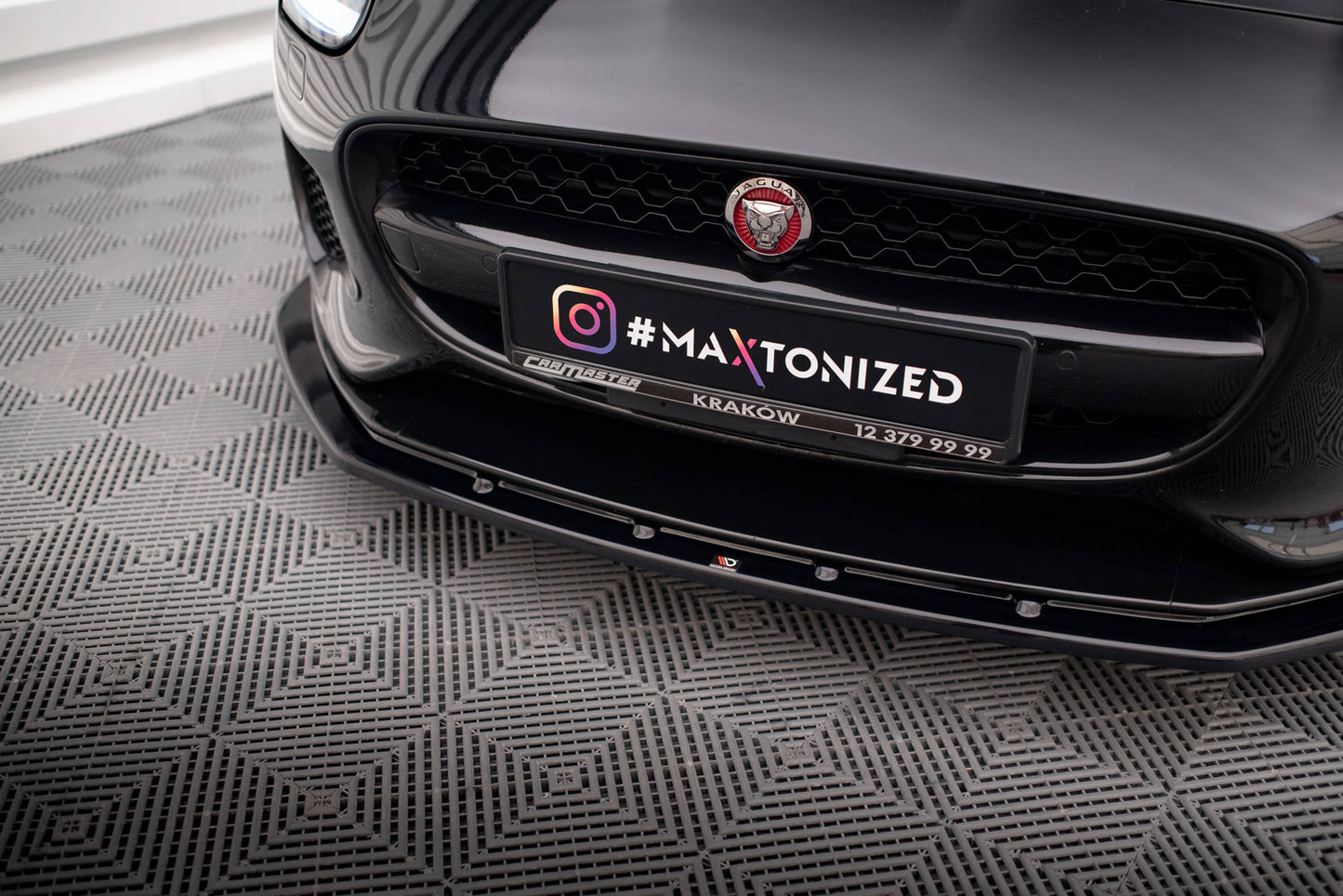 Maxton Front Ansatz V.1 für Jaguar F-Type Mk1 Facelift schwarz Hochglanz