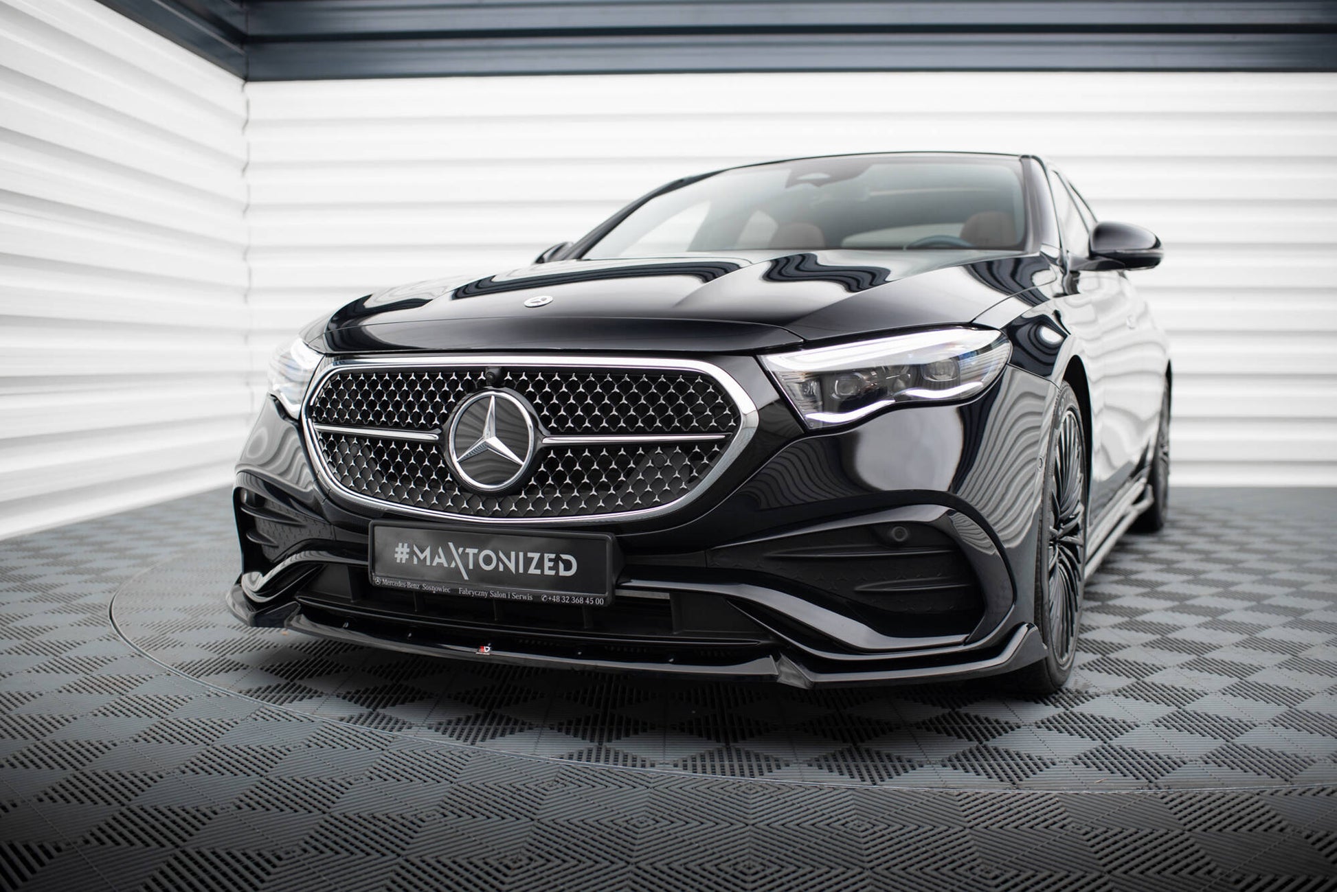 Maxton Front Ansatz V.2 für Mercedes-Benz E AMG-Line W214 schwarz Hochglanz