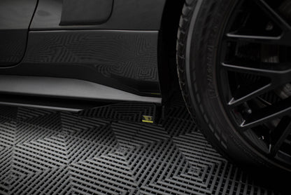 Maxton Side Flaps Ford Mustang GT Mk6  schwarz Hochglanz
