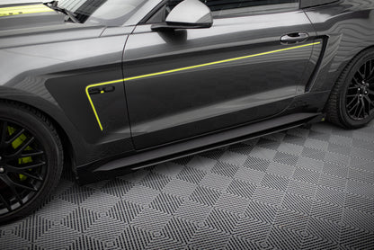 Maxton Side Flaps Ford Mustang GT Mk6  schwarz Hochglanz