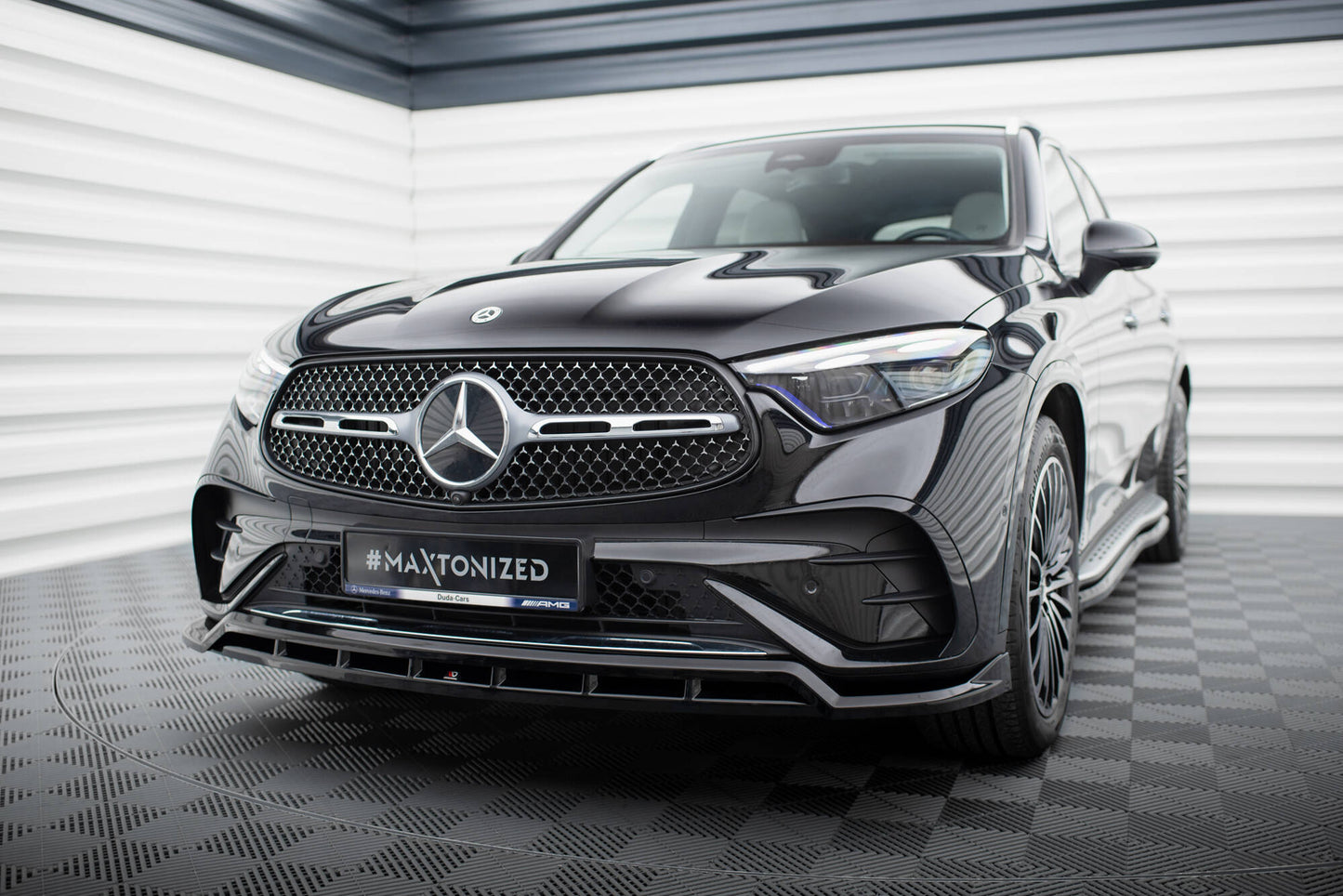 Maxton Front Ansatz für Mercedes-Benz GLC AMG-Line X254 schwarz Hochglanz