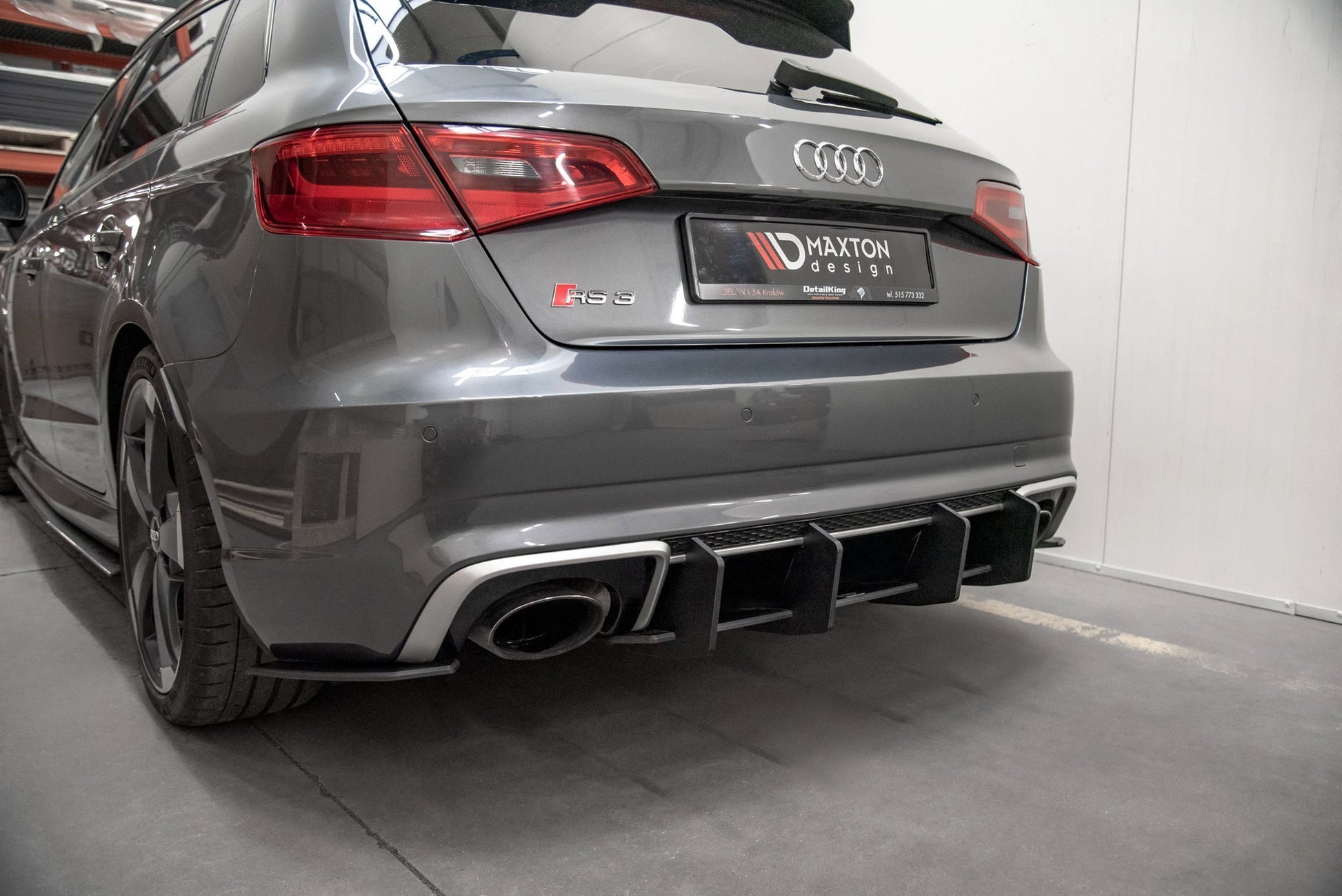 Maxton Robuste Racing Heckschürze V.2 für Audi RS3 8V Sportback
