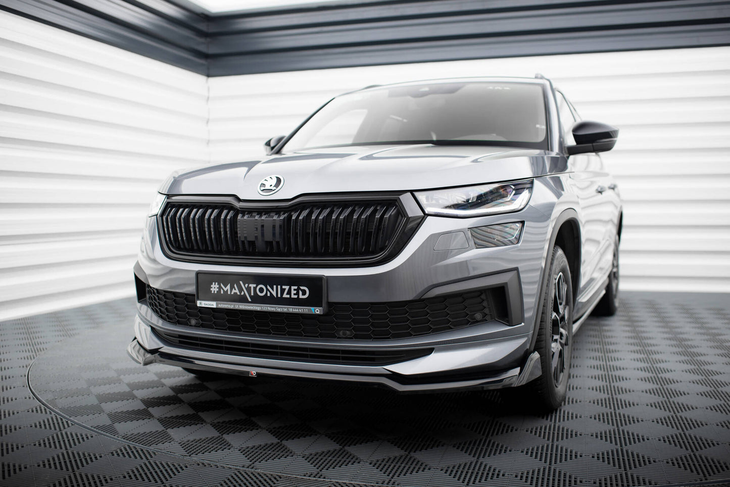 Maxton Front Ansatz V.2 für Skoda Kodiaq Sportline Mk1 Facelift schwarz Hochglanz