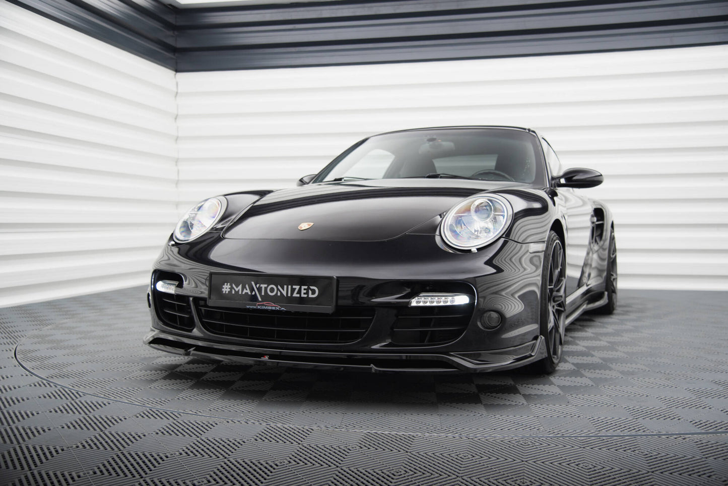 Maxton Front Ansatz für Porsche 911 Turbo 997 schwarz Hochglanz