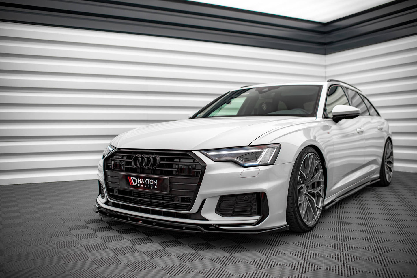 Maxton Front Ansatz V.3 für Audi A6 S-Line / S6 C8  schwarz Hochglanz