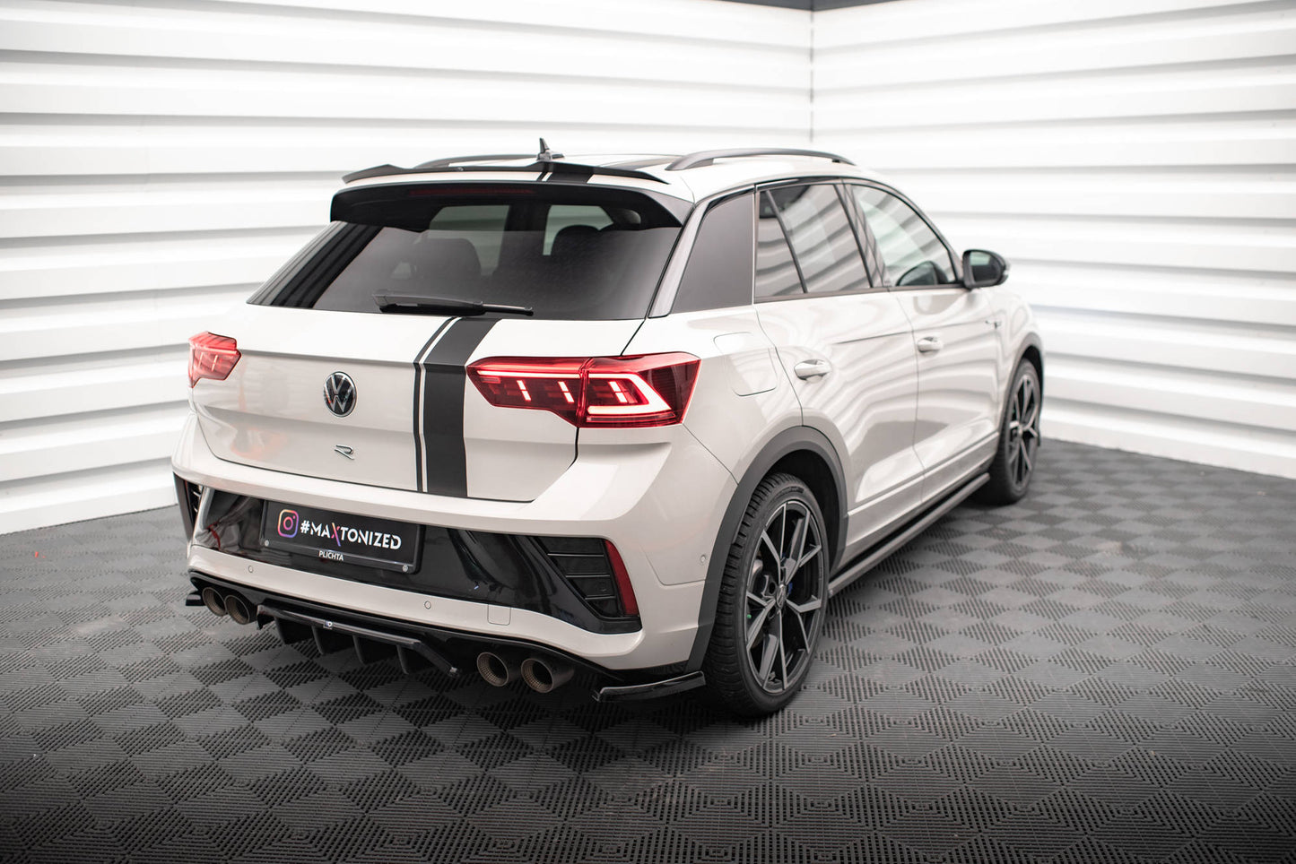 Maxton Heck Ansatz Flaps Diffusor für Volkswagen T-Roc R / R-Line Mk1 Facelift schwarz Hochglanz