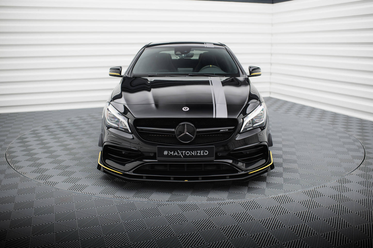 Maxton Street Pro Front Ansatz für +Flaps für + Flaps Mercedes-AMG CLA 45 Aero C117 Facelift schwarz Hochglanz