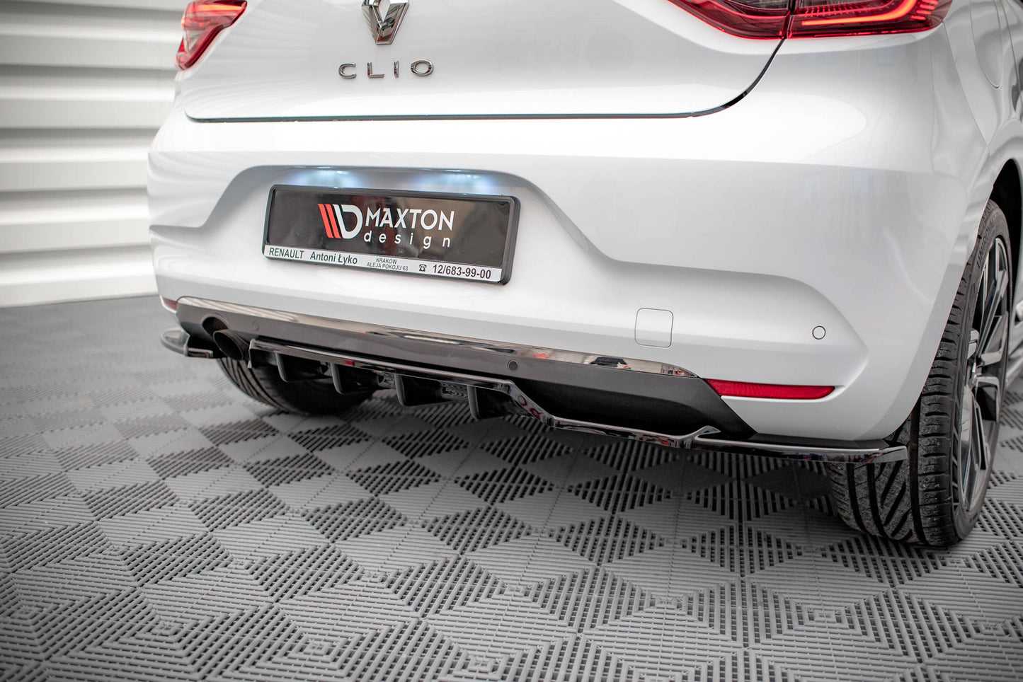 Maxton Mittlerer Diffusor Heck Ansatz DTM Look für Renault Clio Mk5 schwarz Hochglanz