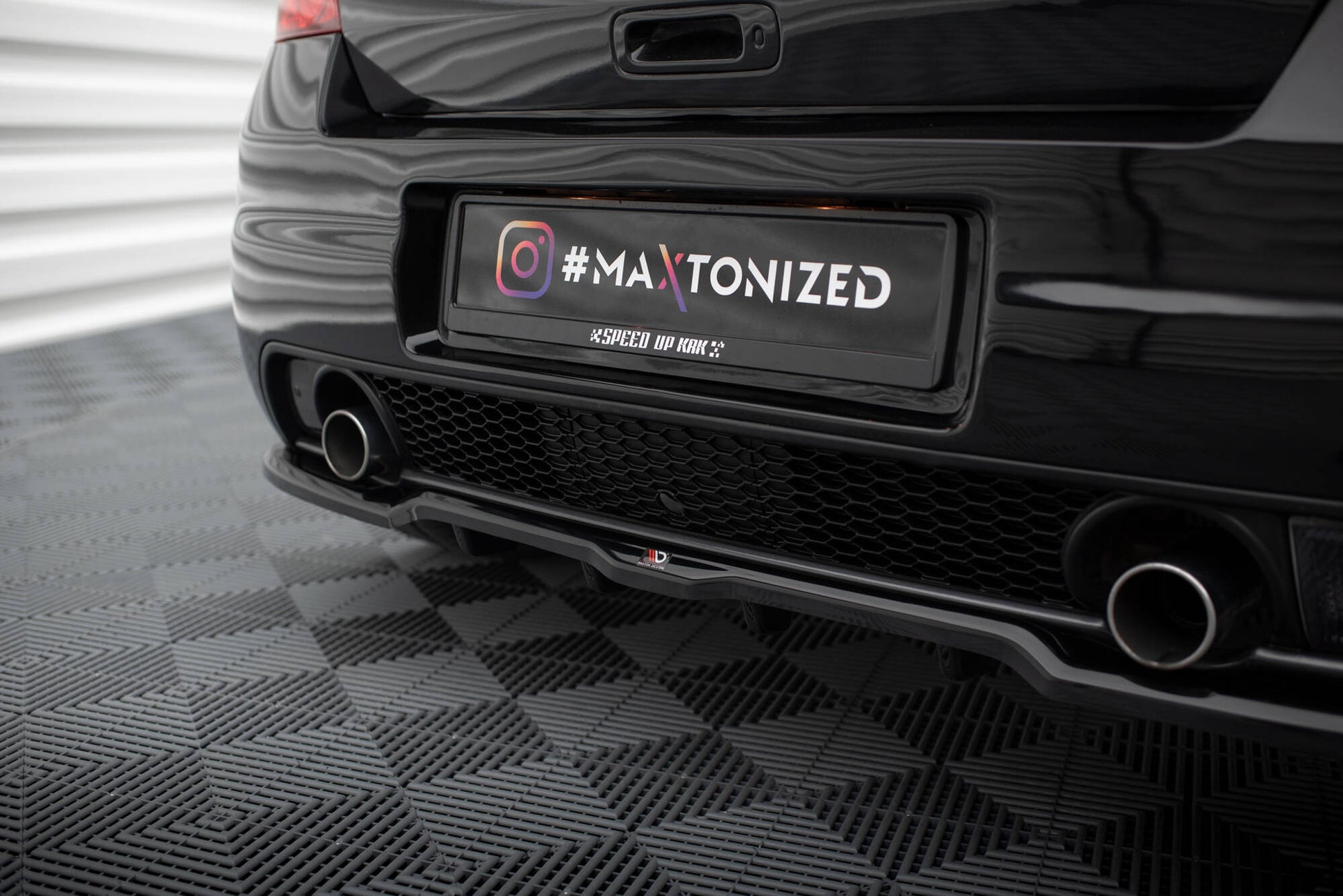 Maxton Mittlerer Diffusor Heck Ansatz DTM Look für Suzuki Swift Sport Mk4 schwarz Hochglanz
