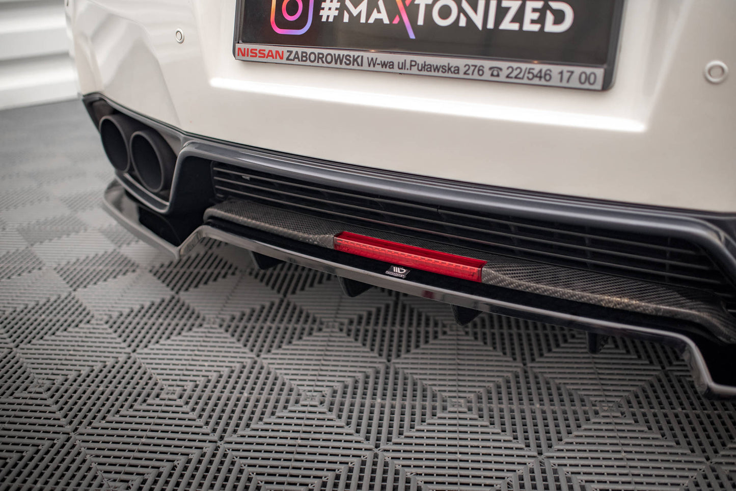 Maxton Mittlerer Diffusor Heck Ansatz DTM Look für Nissan GTR R35 Facelift schwarz Hochglanz