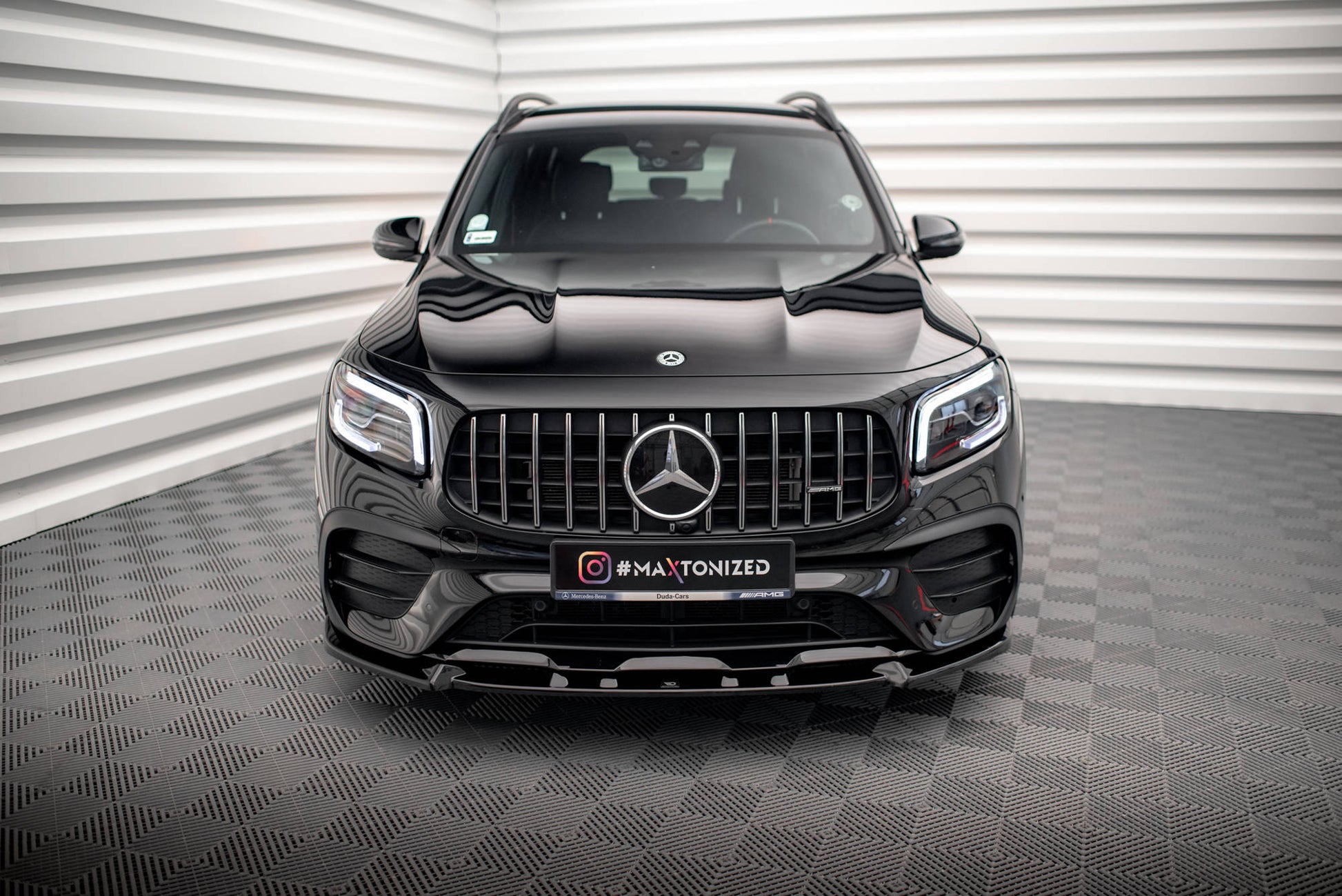 Maxton Front Ansatz V.1 für Mercedes-AMG GLB 35 X247 schwarz Hochglanz