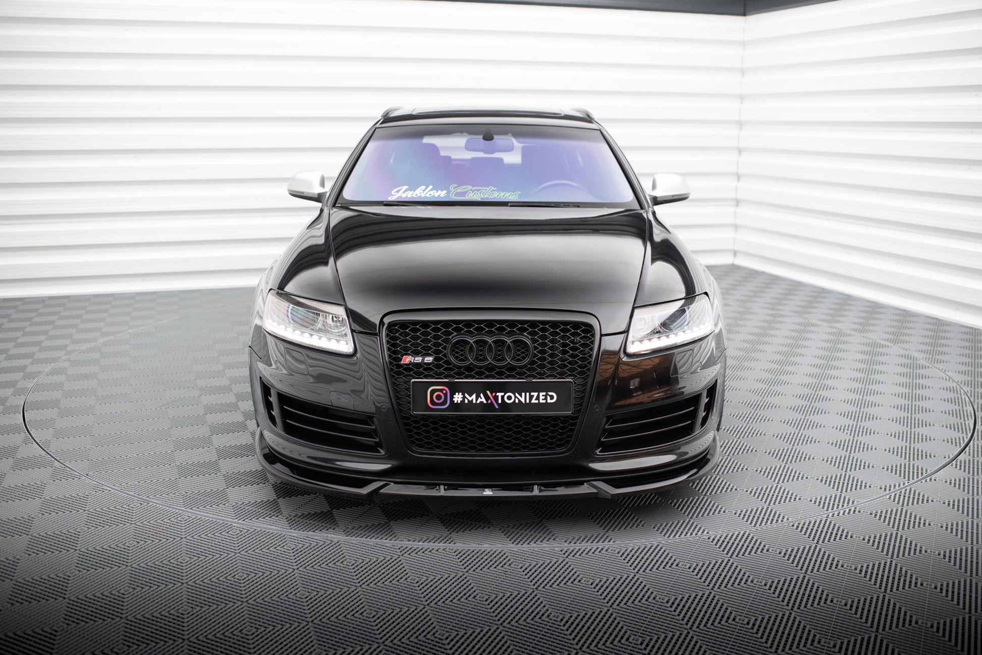 Maxton Front Ansatz V.2 für Audi RS6 Avant C6 schwarz Hochglanz
