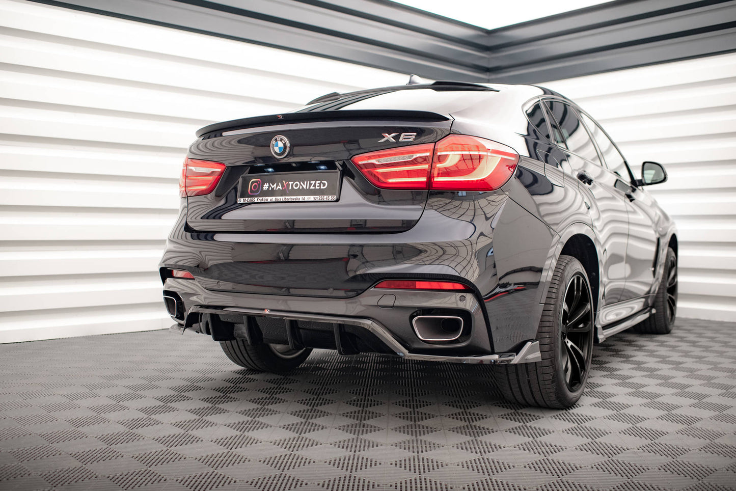 Maxton Mittlerer Diffusor Heck Ansatz DTM Look für BMW X6 M-Paket F16 Carbon Look