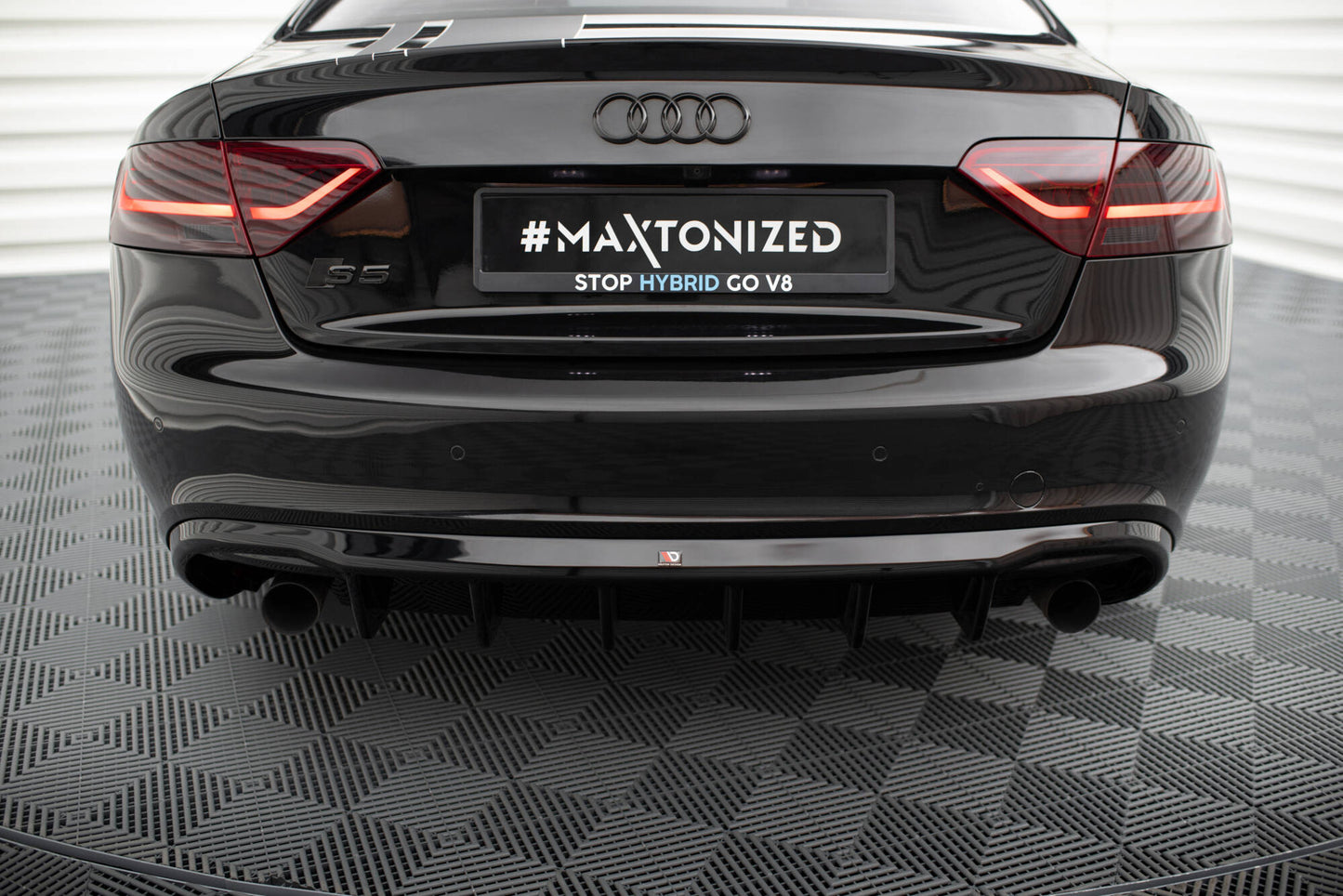 Maxton Diffusor Heck Ansatz für Audi A5 Coupe / Cabrio S-Line 8T (Version mit Einzelauspuff auf beiden Seiten)