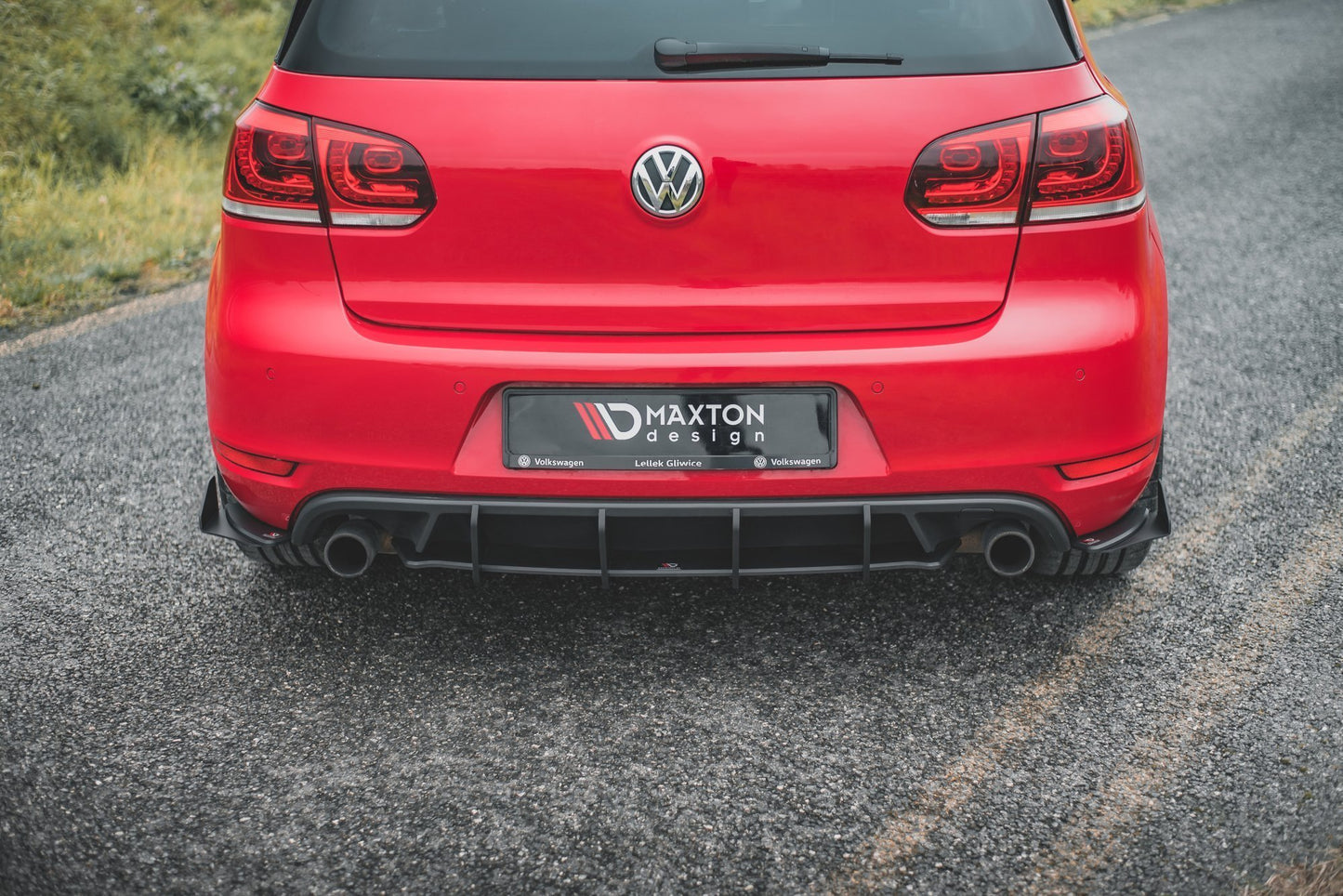 Maxton Robuste Racing Heck Ansatz Flaps Diffusor +Flaps für Volkswagen Golf GTI Mk6 schwarz Hochglanz