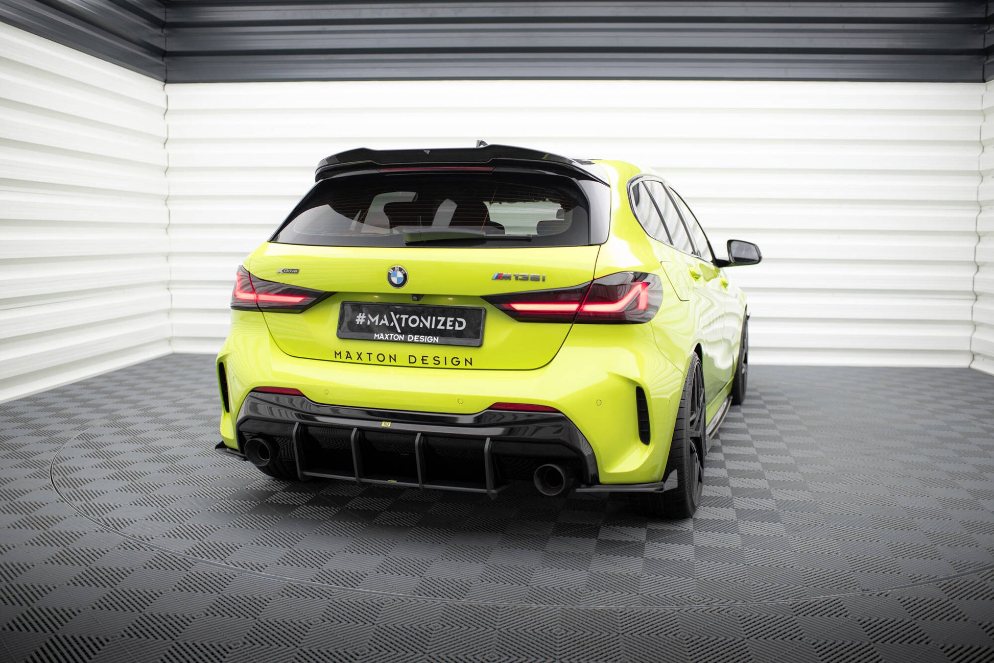 Maxton Street Pro Heckschürze V.1 für BMW 1er F40 M-Paket / M135i