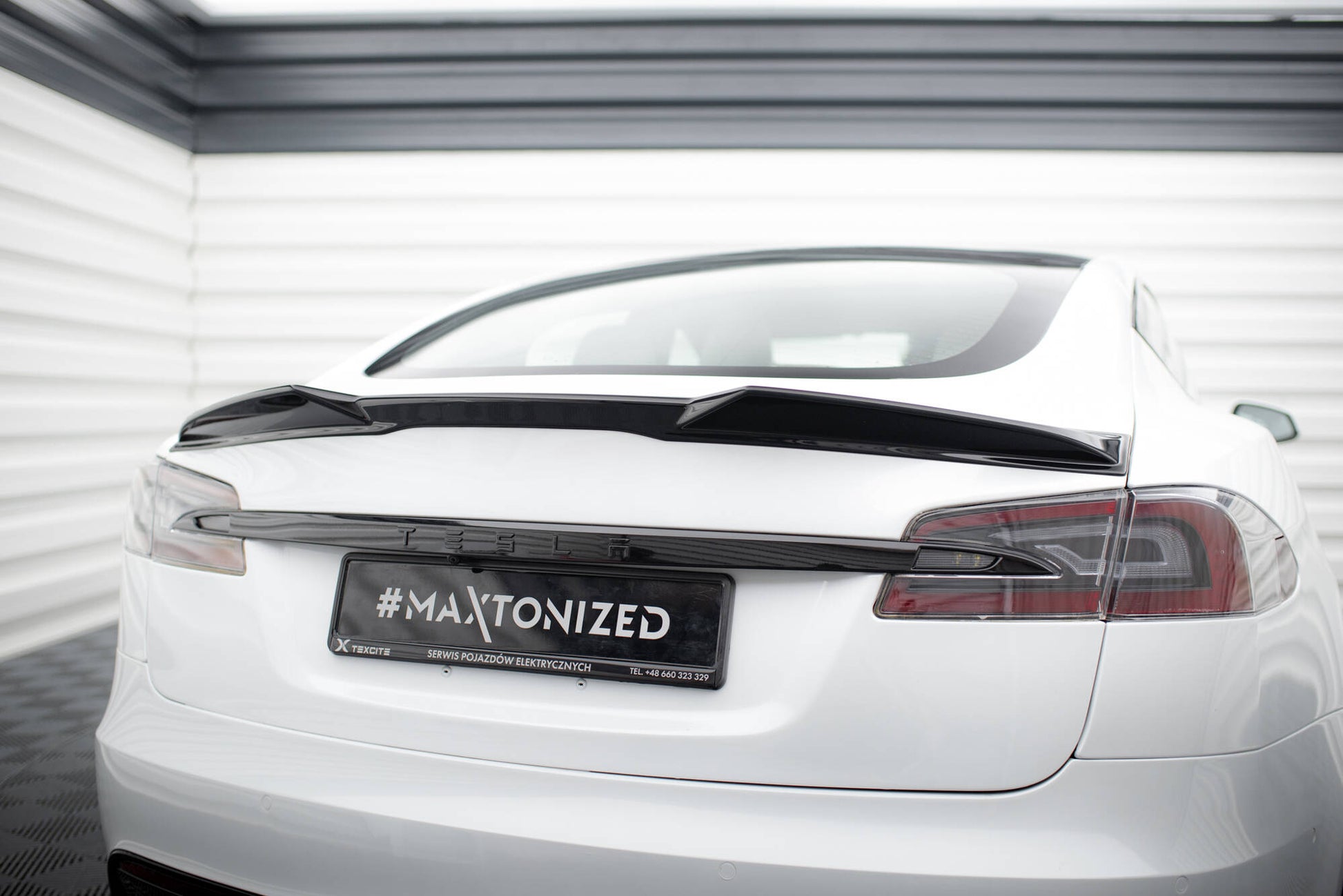 Maxton Spoiler CAP für 3D Tesla Model S Plaid Mk1 Facelift schwarz Hochglanz