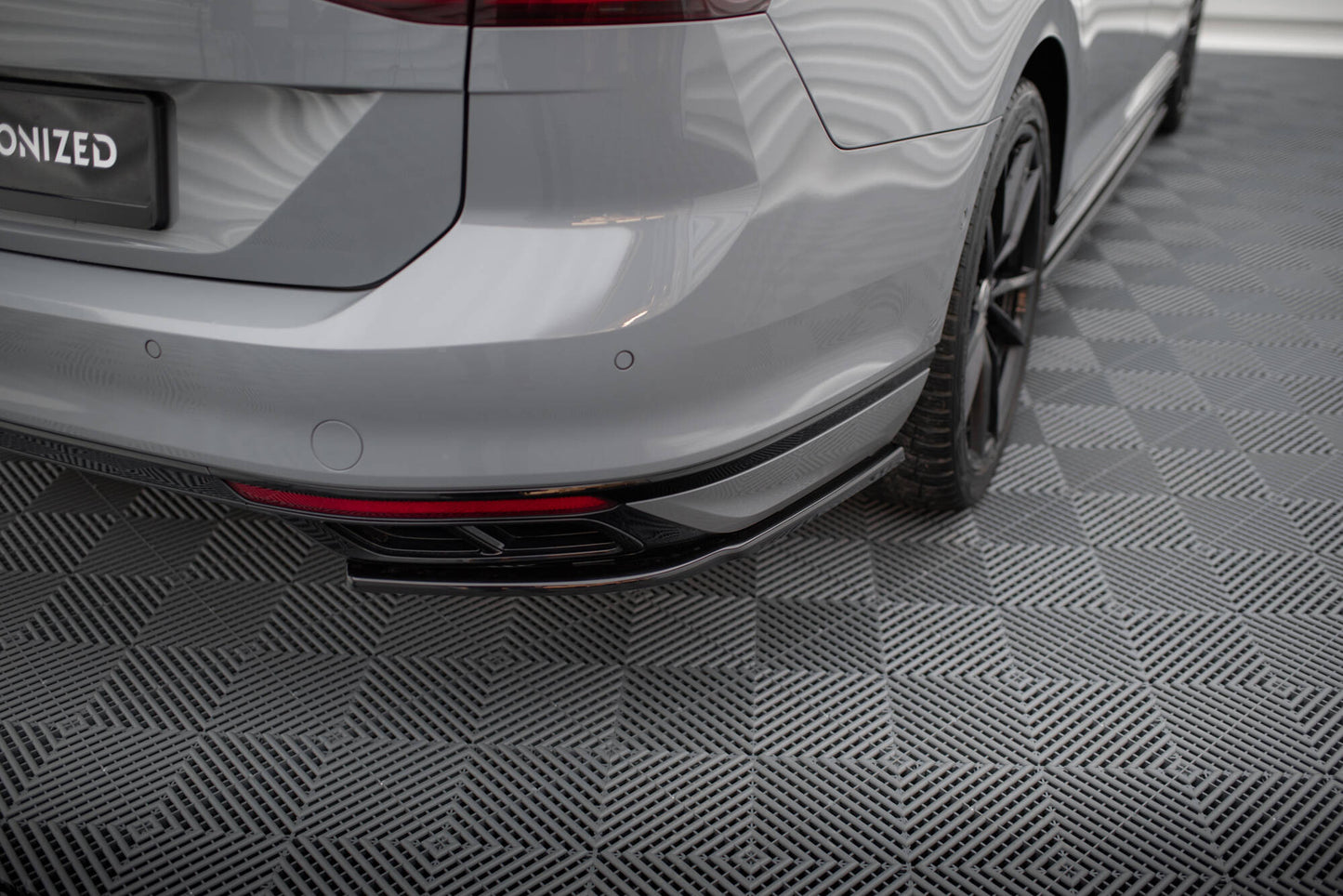 Maxton Heck Ansatz Flaps Diffusor für Volkswagen Passat R-Line B8 Facelift schwarz Hochglanz