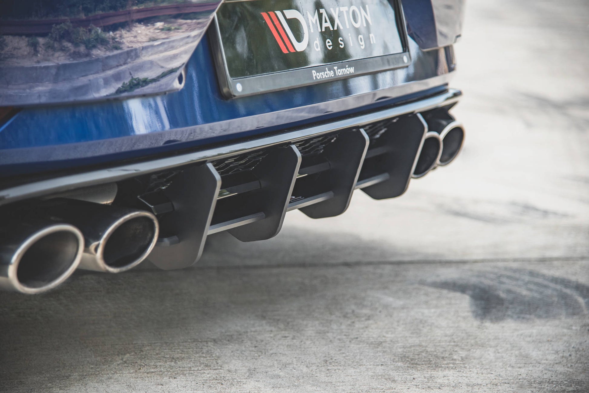 Maxton Robuste Racing Heckschürze für VW Golf 7 R Facelift