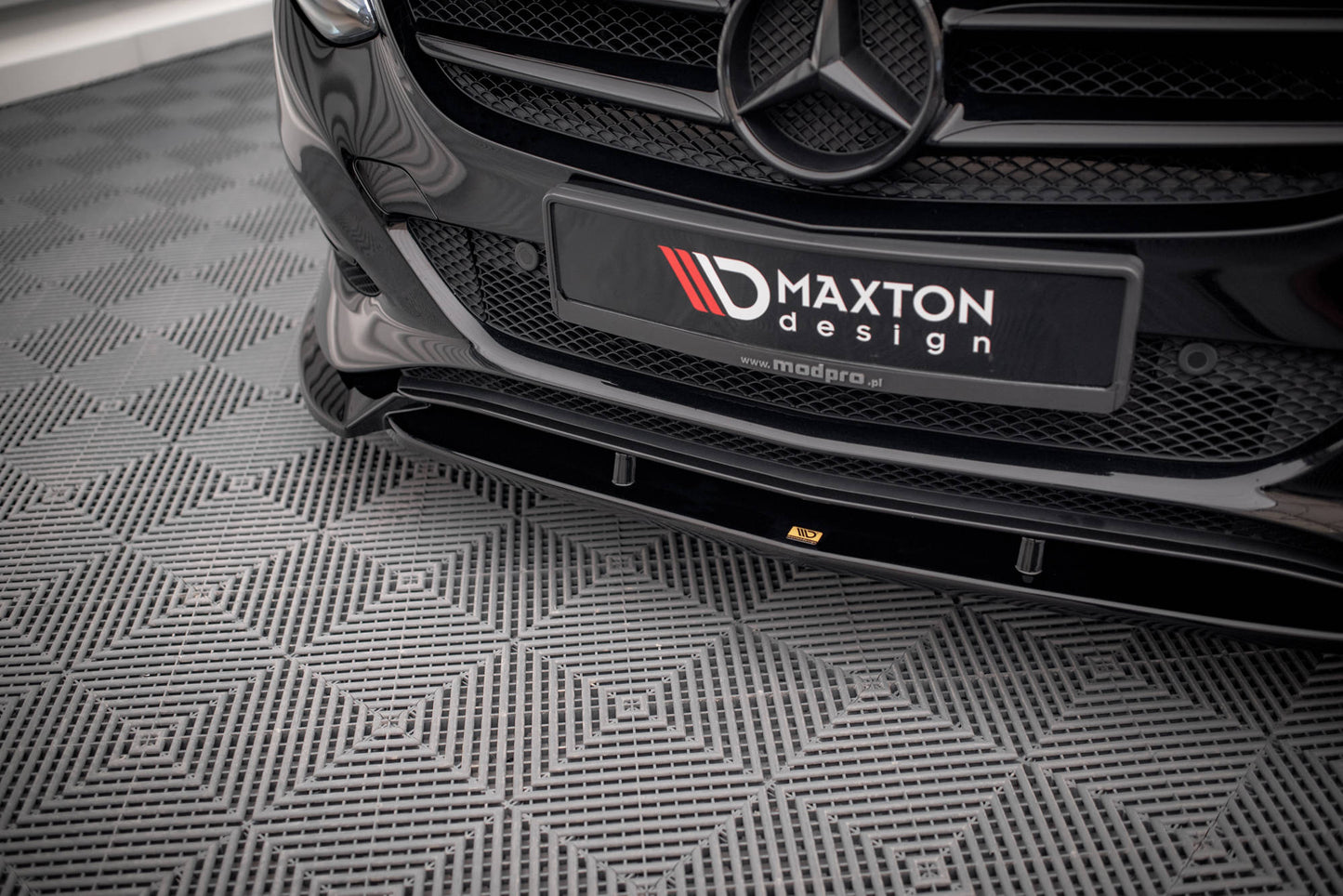 Maxton Front Ansatz für Mercedes-Benz B W246 Facelift schwarz Hochglanz