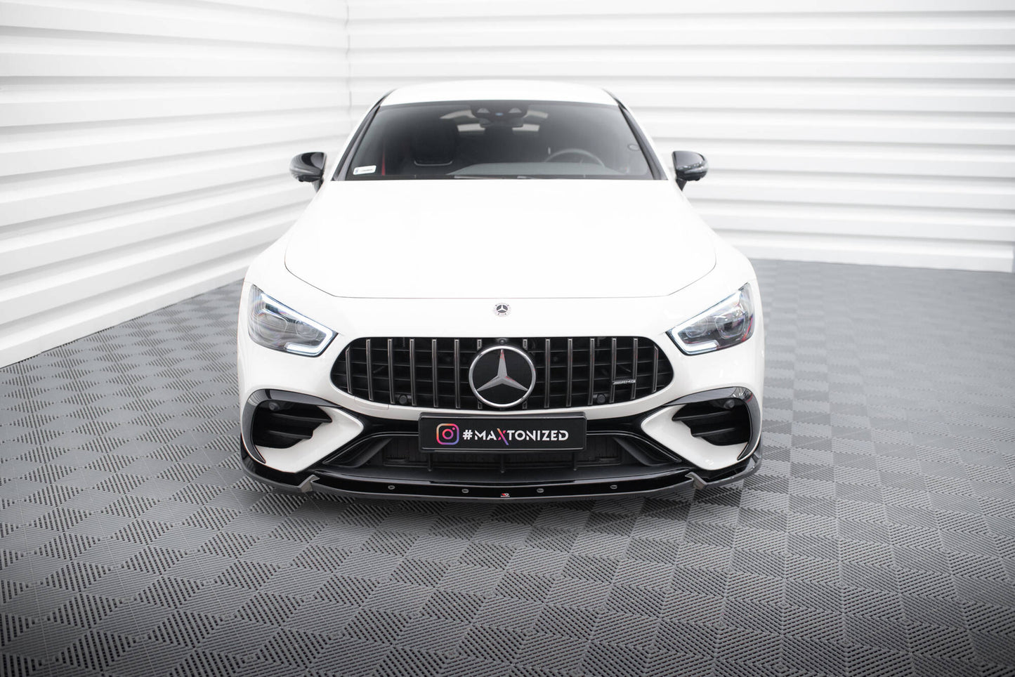 Maxton Front Ansatz V.2 für Mercedes-AMG GT 43 4 Door Coupe V8 Styling Package schwarz Hochglanz